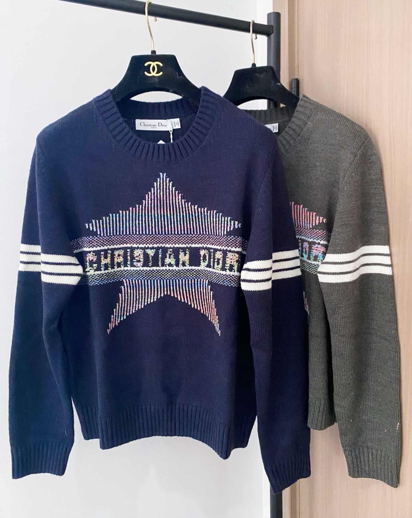 𝐃𝐢𝐨𝐫 𝟐𝟓新款 二色长袖 logo图案点缀修饰 上身顯瘦時尚 𝟐色𝟑碼 𝟑𝟔/𝟑𝟖/𝟒𝟎