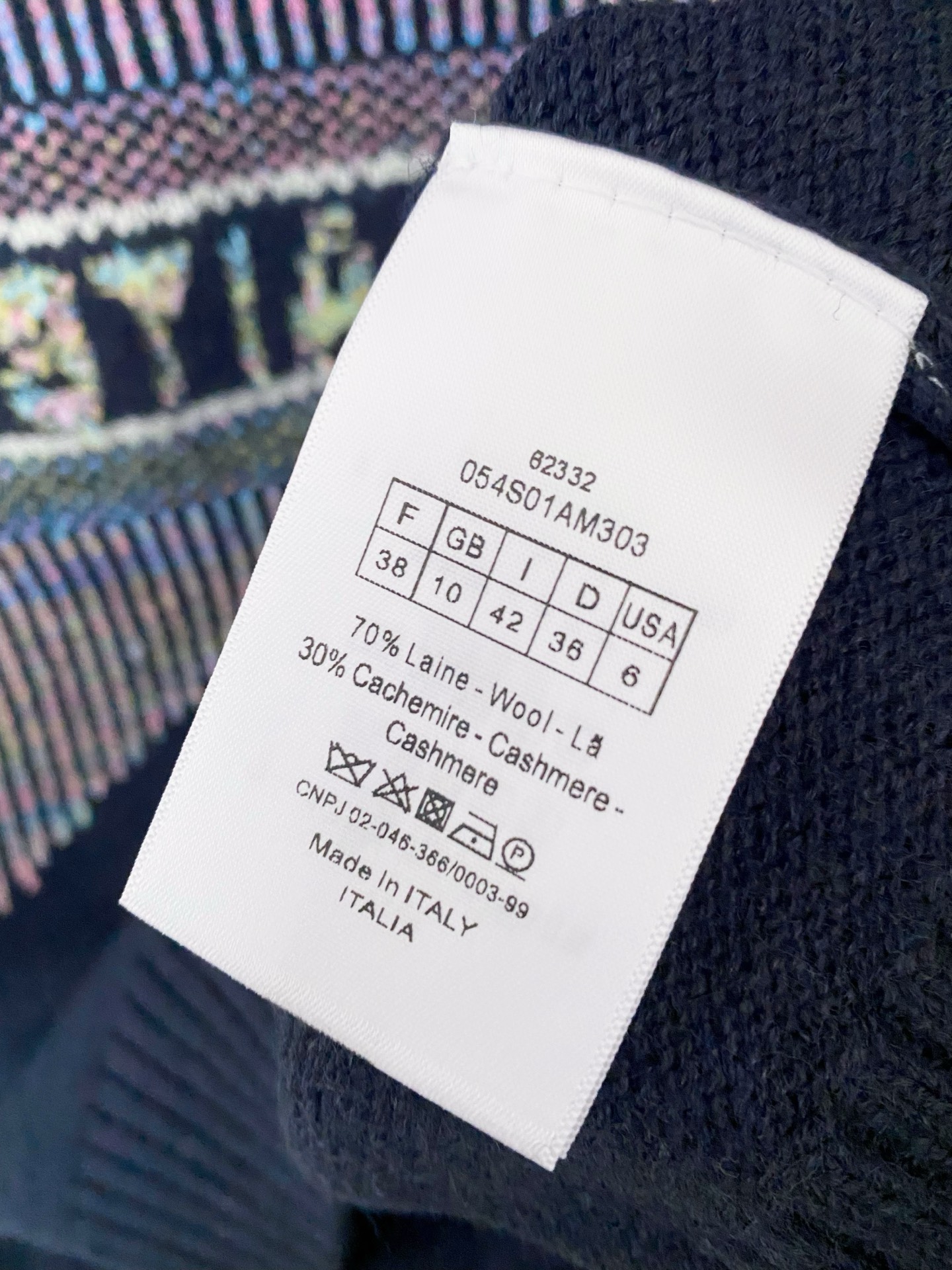 𝐃𝐢𝐨𝐫 𝟐𝟓新款 二色长袖 logo图案点缀修饰 上身顯瘦時尚 𝟐色𝟑碼 𝟑𝟔/𝟑𝟖/𝟒𝟎