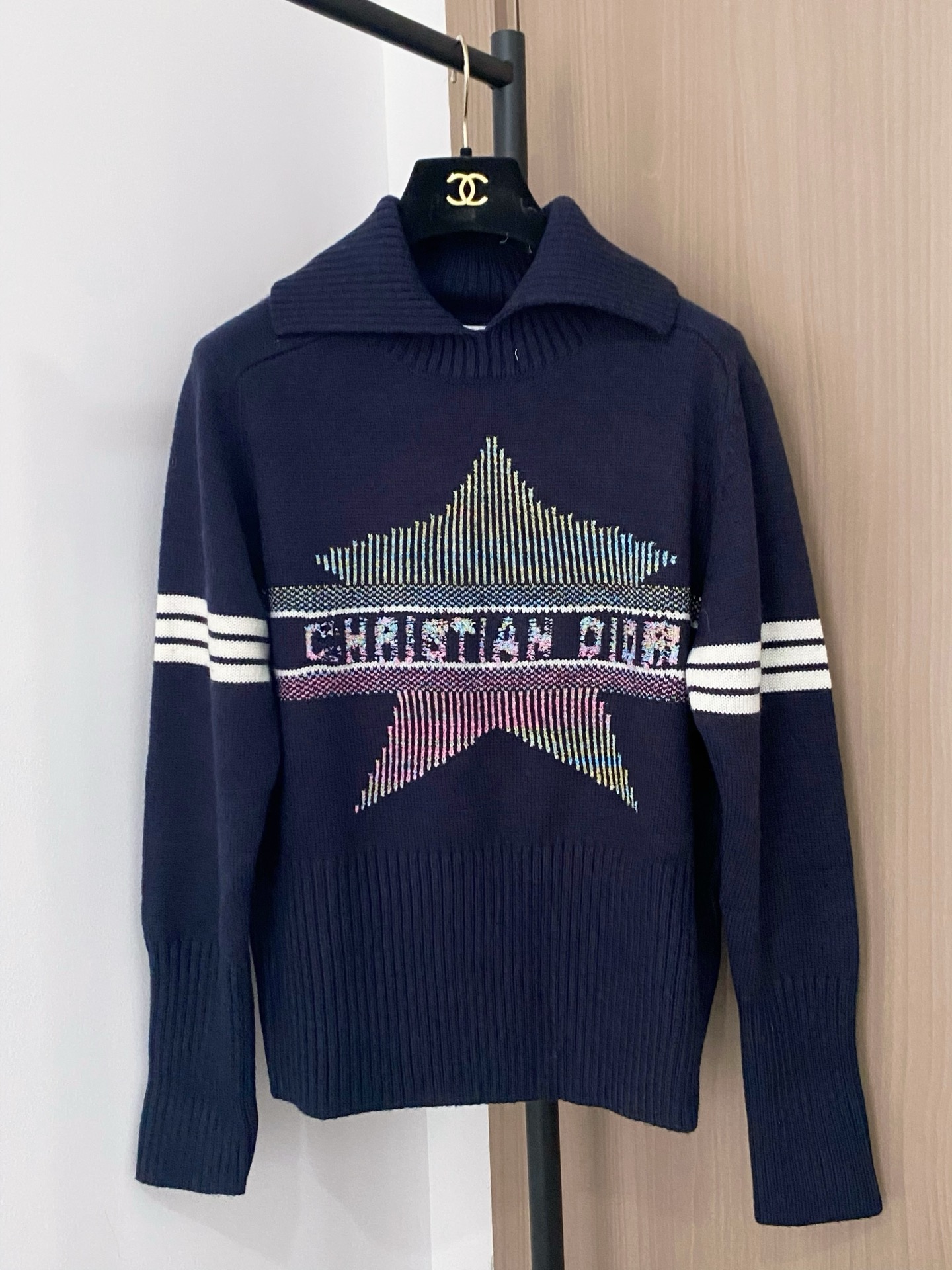 NO:507840,New two-color long sleeve logo pattern embellishment and decoration, slim and fashionable upper body color code //,,alexander wang19860909新款 二色长袖 logo图案点缀修饰 上身顯瘦時尚 色碼 //,,alexander wang,Women's clothing