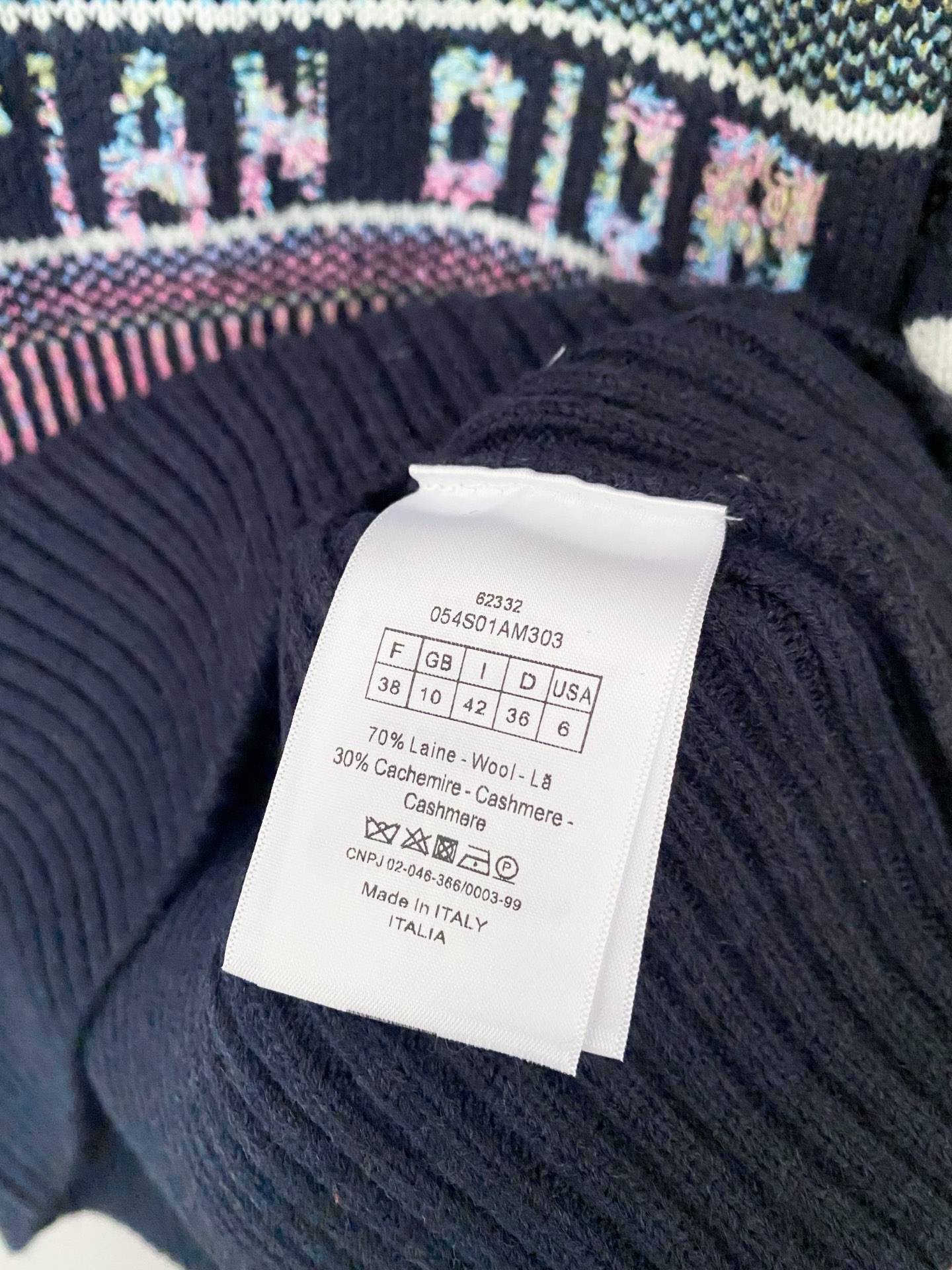 𝐃𝐢𝐨𝐫 𝟐𝟓新款 二色长袖 logo图案点缀修饰 上身顯瘦時尚 𝟐色𝟑碼 𝟑𝟔/𝟑𝟖/𝟒𝟎