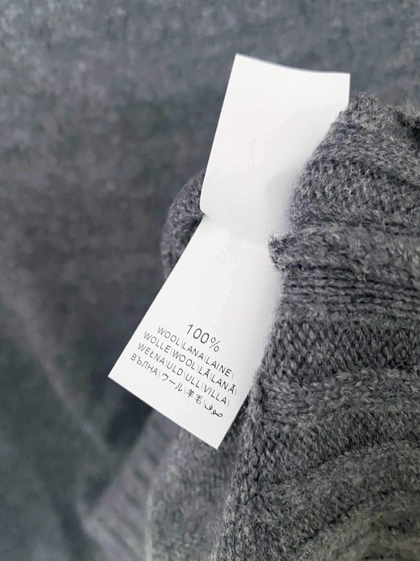 𝐁𝐂 𝟐𝟓新款 二色长袖 面料透气 显瘦高级 上身高级氛围感🈵️🈵️ 𝟐色𝟑碼 𝟑𝟔/𝟑𝟖/𝟒𝟎