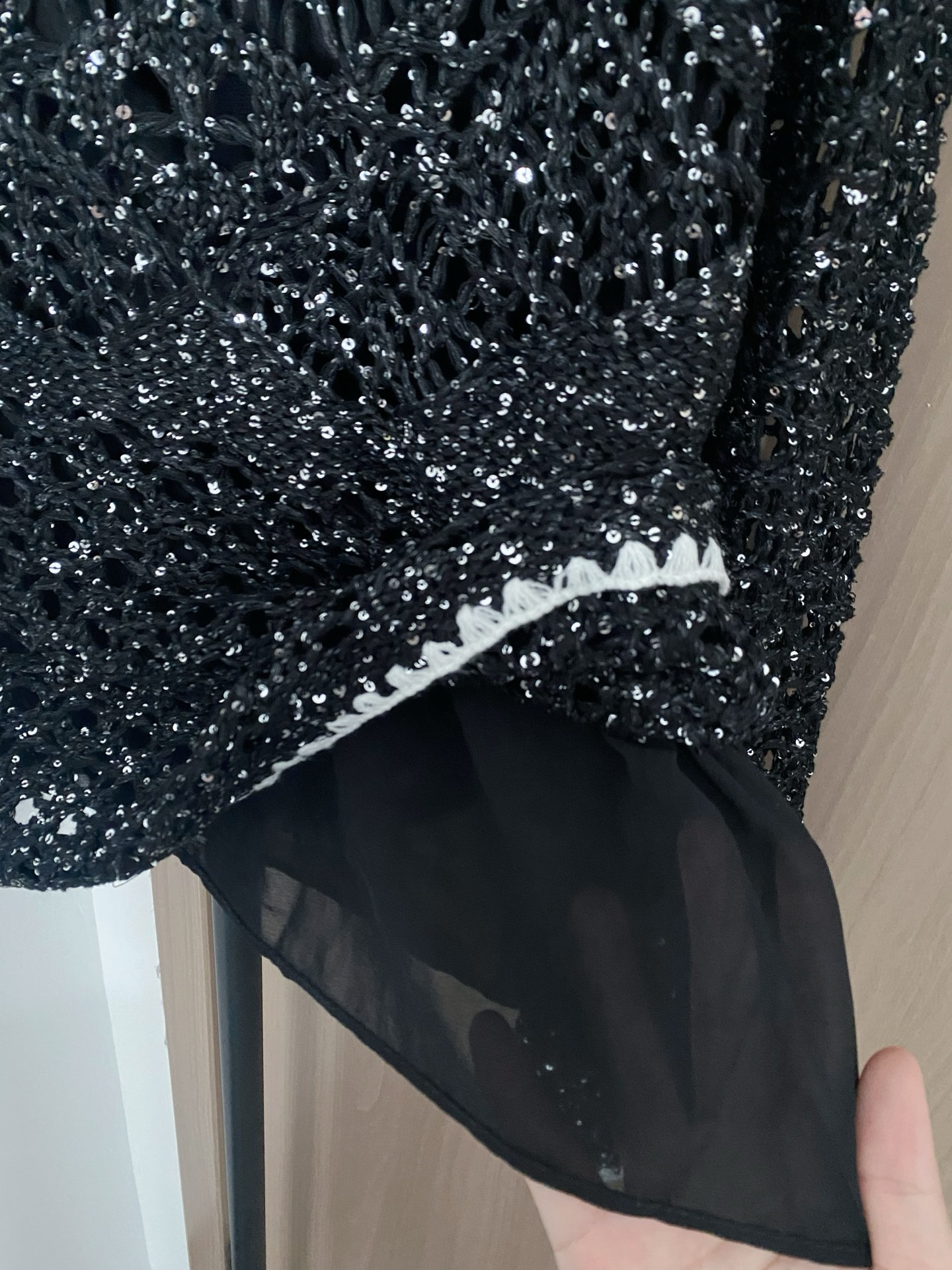 𝐂𝐡𝐚𝐧𝐞𝐥 𝟐𝟓新款长袖 面料透气 logo图案修饰点缀！上身高级氛围感🈵️🈵️ 𝟏色𝟑碼 𝟑𝟔/𝟑𝟖