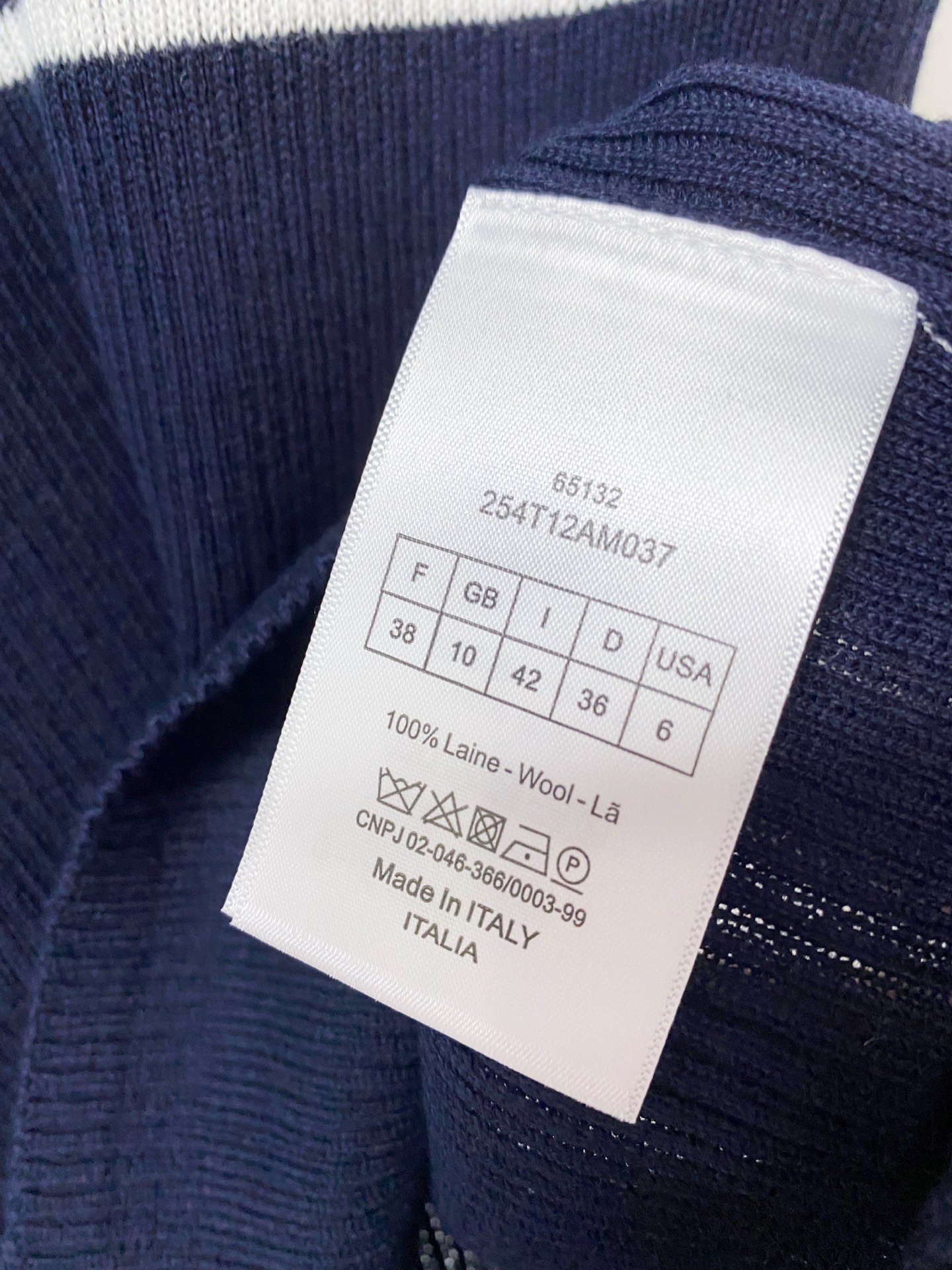 🛒—新款发售— 𝐃𝐢𝐨𝐫 新款 三色背心 logo图案点缀修饰！上身顯瘦時尚 𝟑色𝟑碼 𝟑𝟔/𝟑𝟖/𝟒𝟎