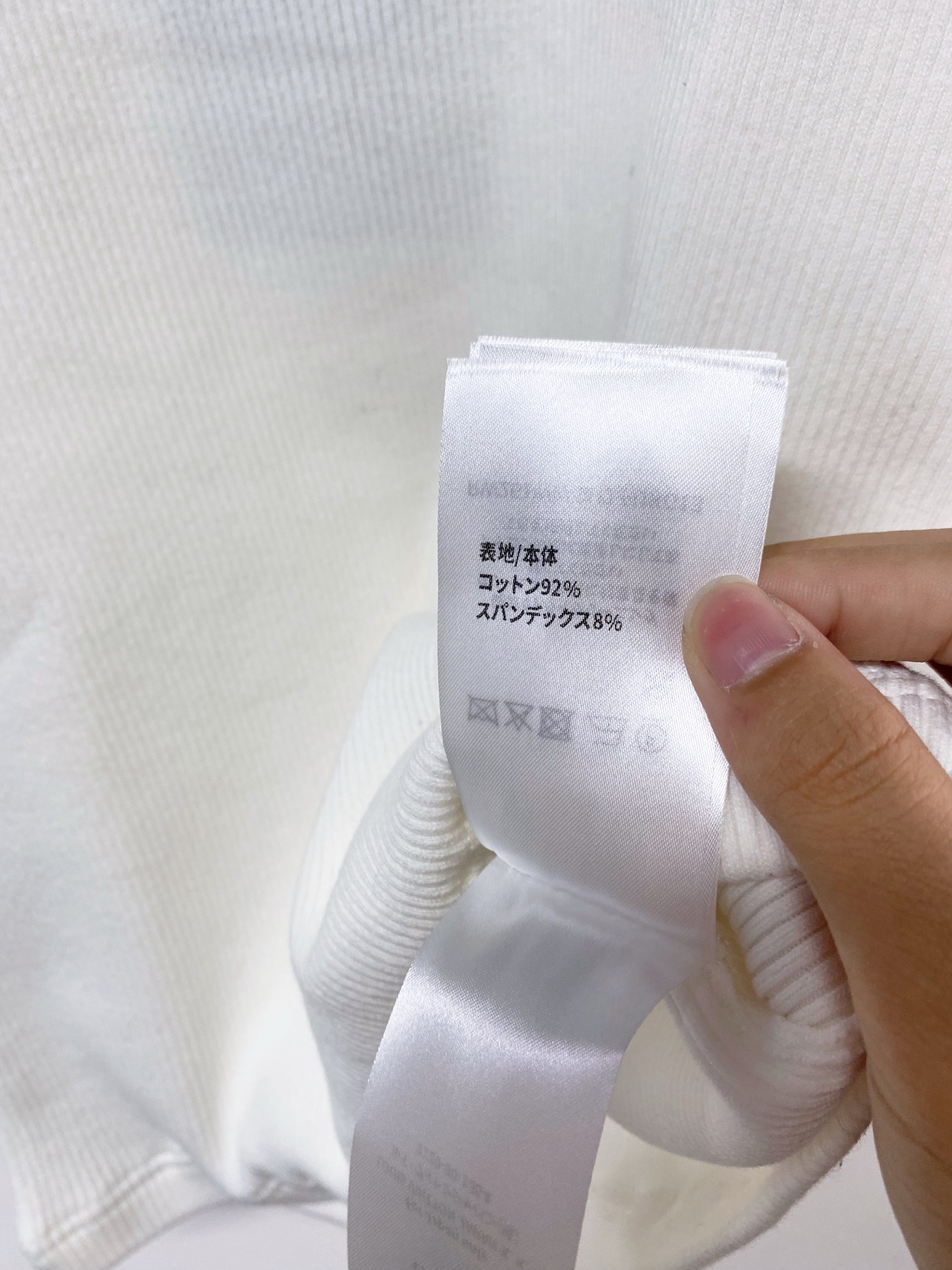 🛒—新款发售— 𝐋𝐕 新款二色背心 logo图案高级时尚 上身显瘦高级 𝟐色𝟑碼 𝟑𝟔/𝟑𝟖/𝟒𝟎