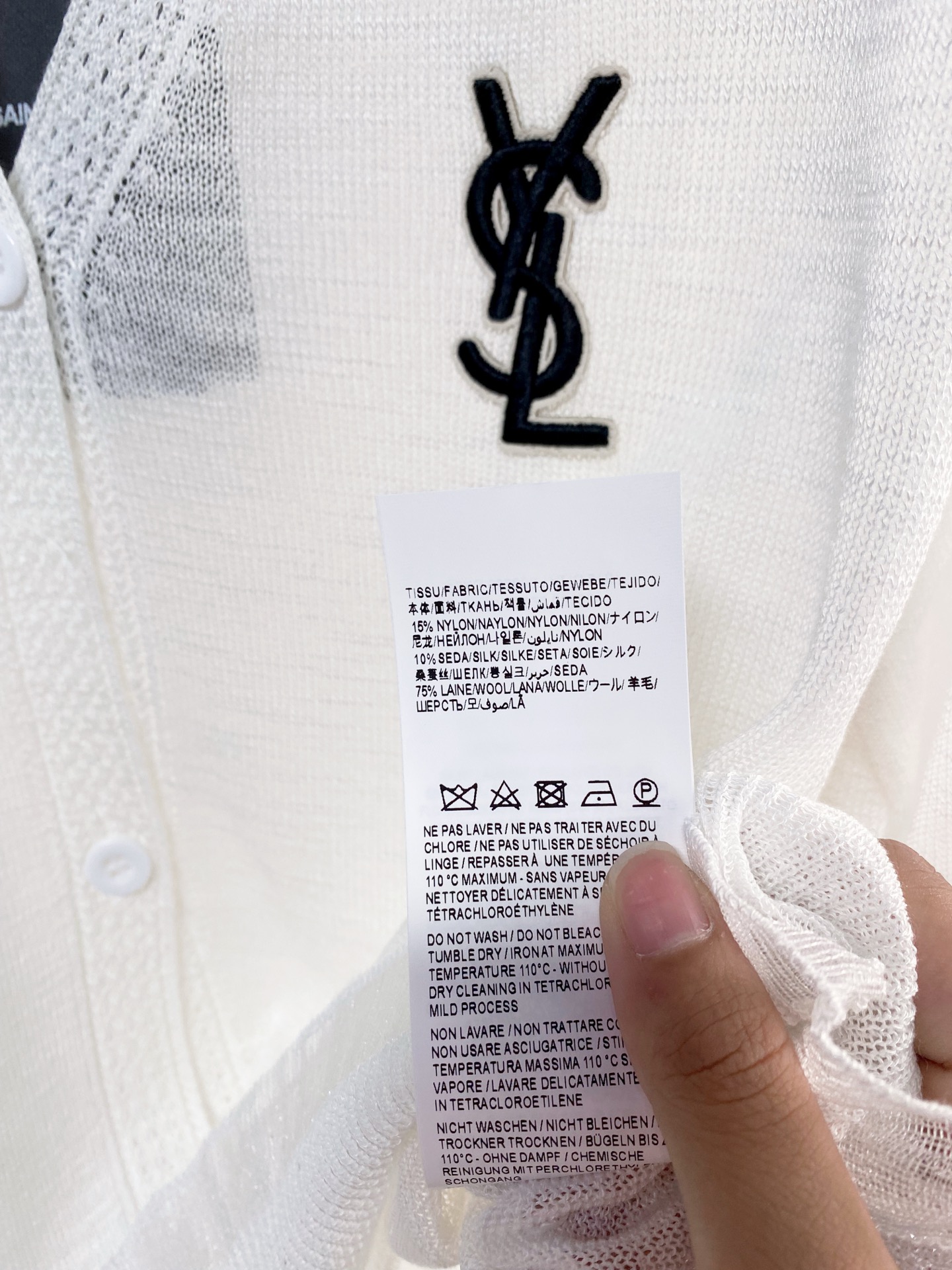 🛒—新款发售— 𝐘𝐒𝐋 新款二色开衫 高級時尚精品 精美logo高级点缀 上身显瘦舒适 𝟐色𝟑碼 𝟑𝟔/