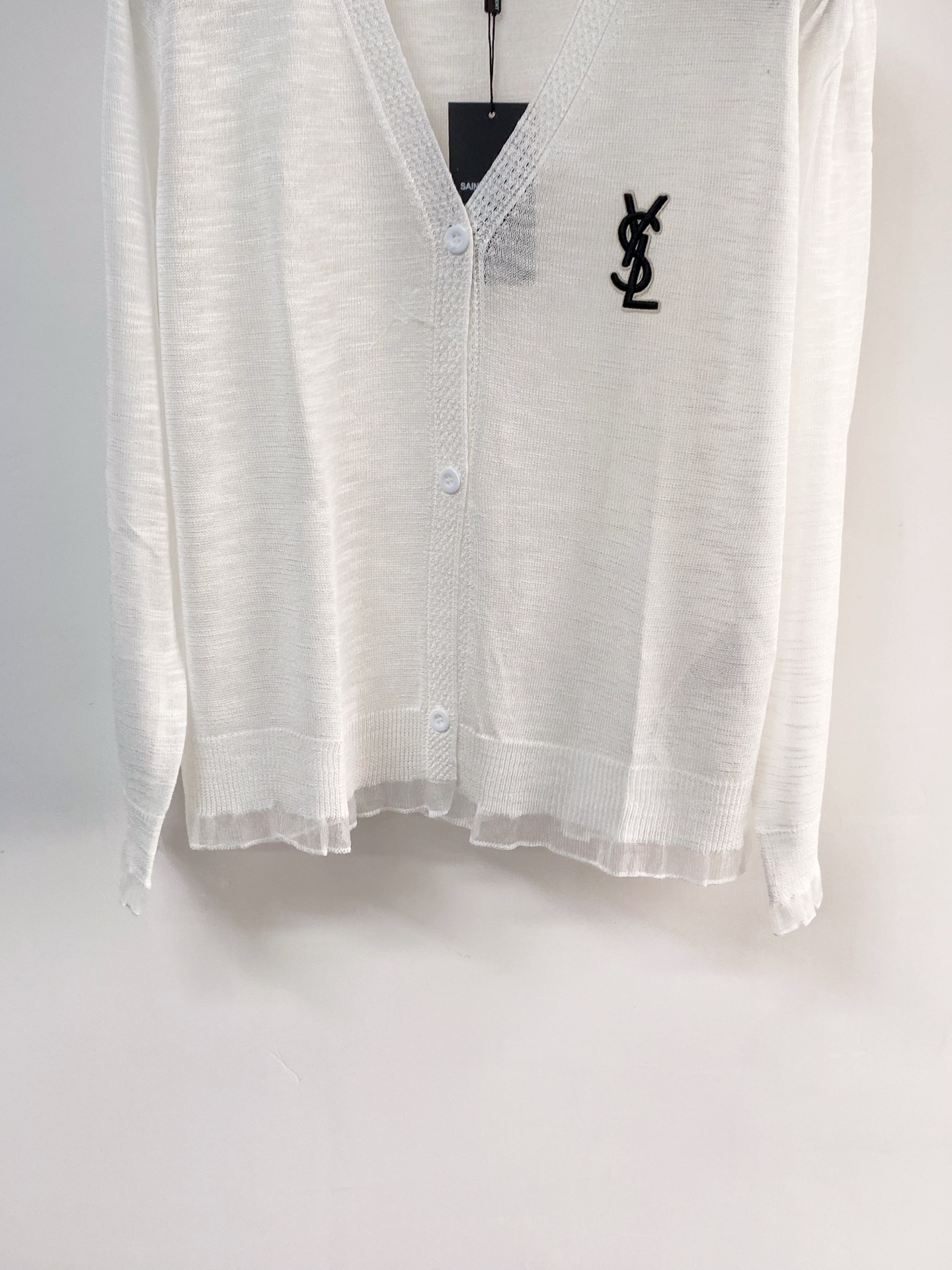 🛒—新款发售— 𝐘𝐒𝐋 新款二色开衫 高級時尚精品 精美logo高级点缀 上身显瘦舒适 𝟐色𝟑碼 𝟑𝟔/