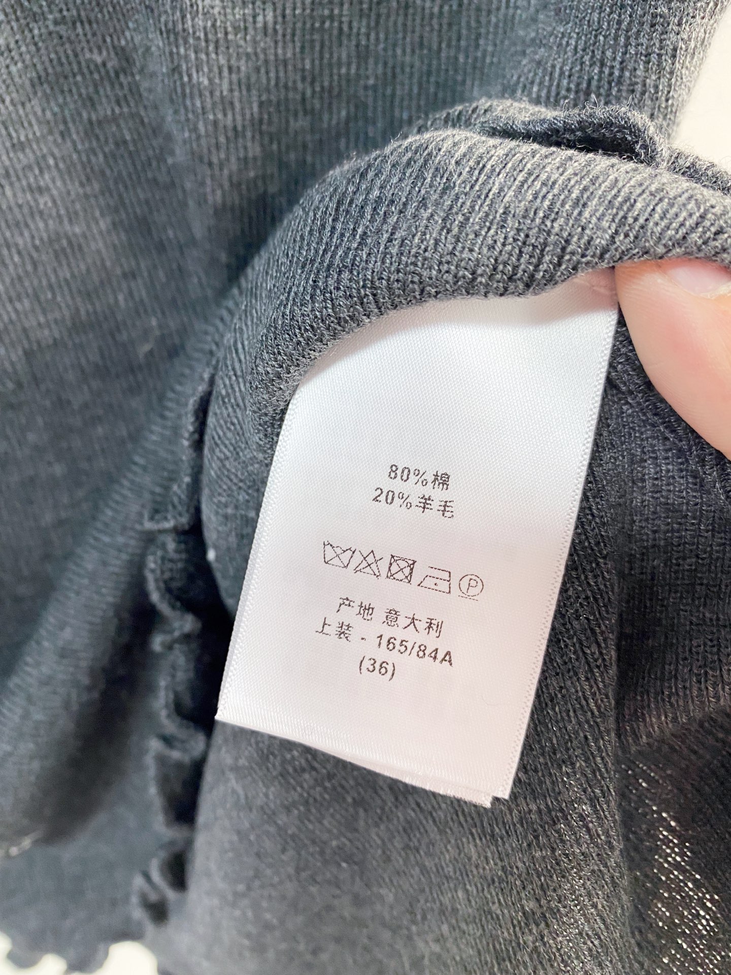🛒—新款发售— 𝐃𝐢𝐨𝐫 新款 三色短袖 logo图案点缀修饰！上身顯瘦時尚 𝟑色𝟑碼 𝟑𝟔/𝟑𝟖/𝟒𝟎