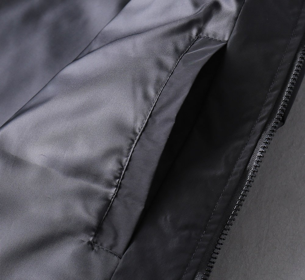 普拉达2024春季爆款专柜新款休闲时尚夹克超前卫设计风格细腻舒适穿着非常轻便不易起皱多重重工艺整体的设计