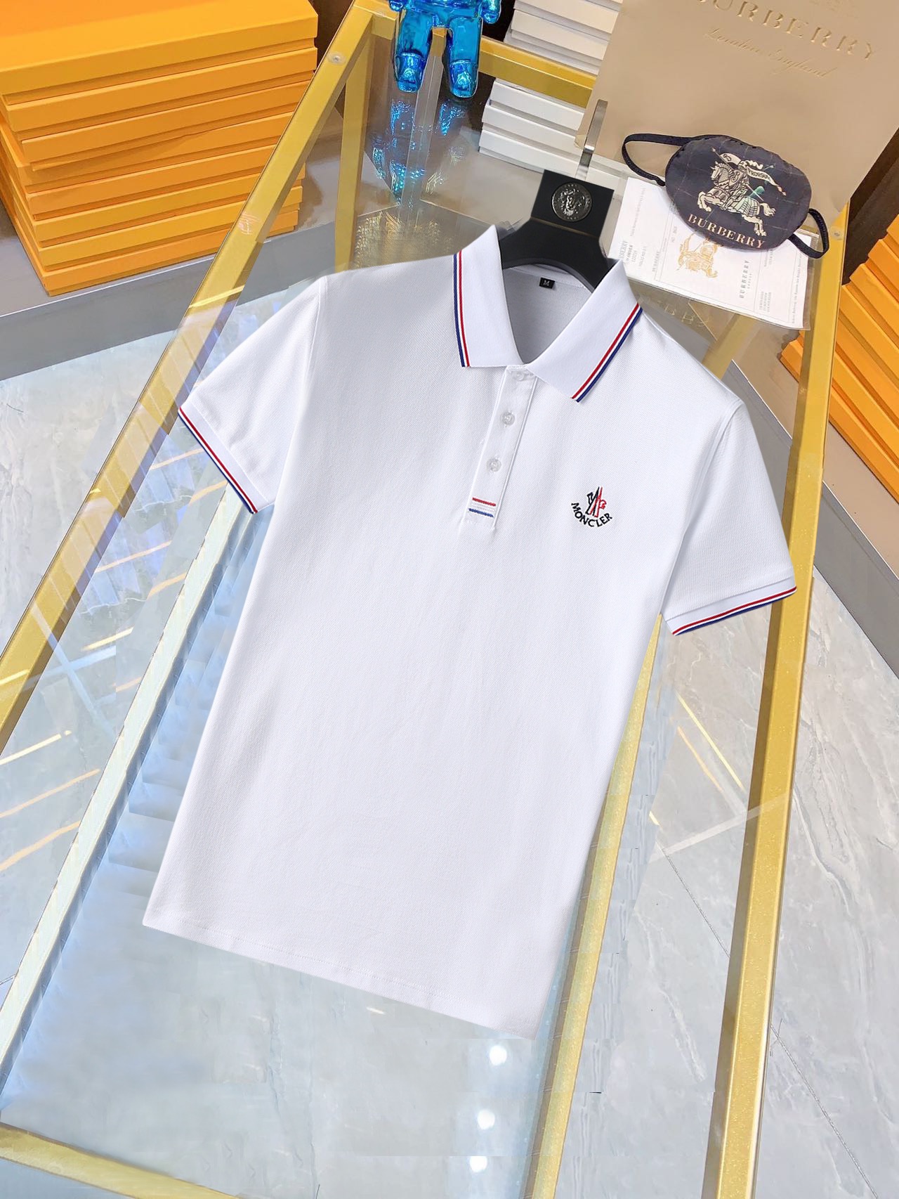 Hoe u designer replica kunt vinden
 Moncler Kleding T-Shirt Wit Zomercollectie Korte mouw