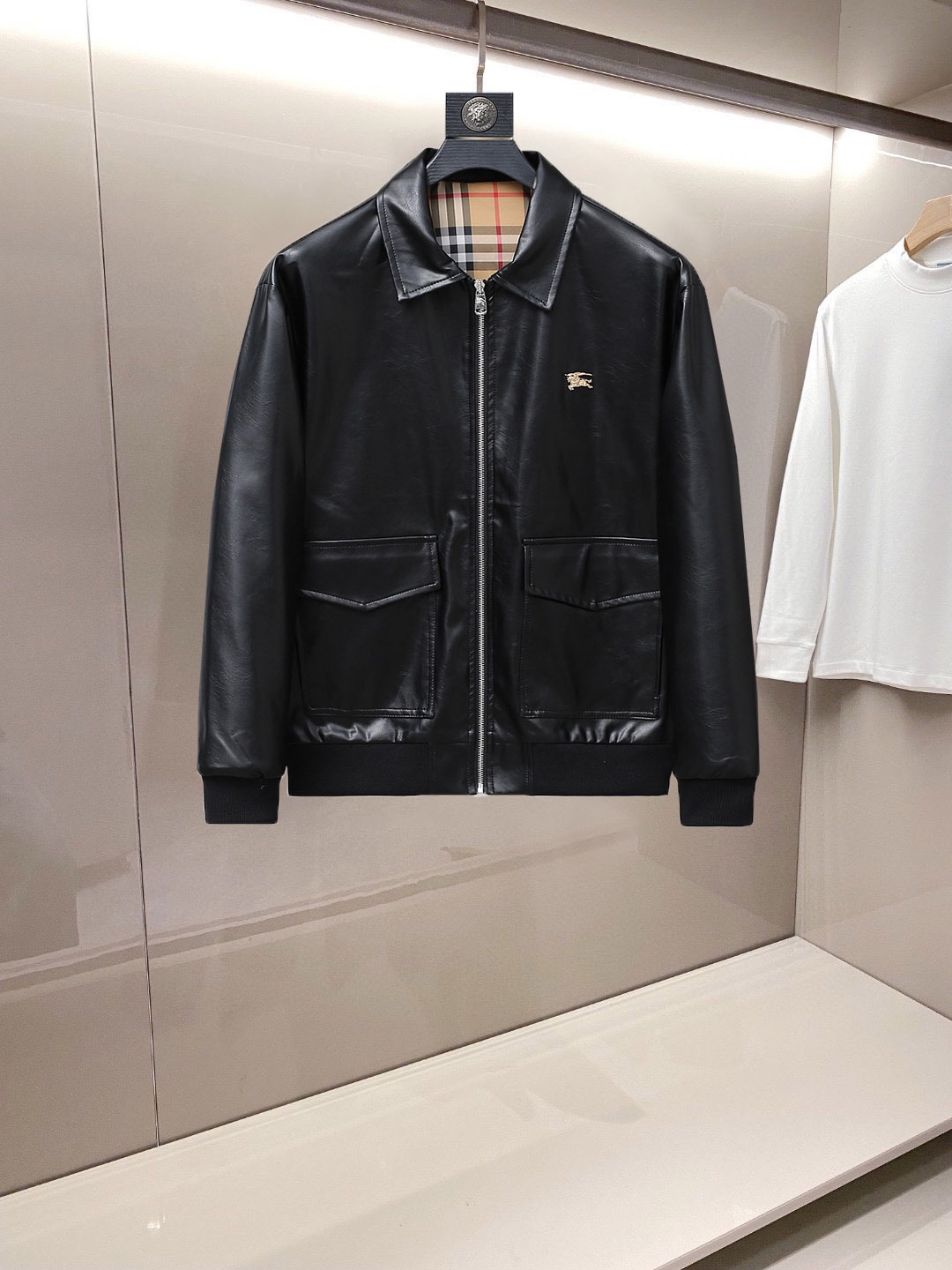 P320 Burberry 2026 primavera y otoño nueva chaqueta casual de cuero con estilo, tejidos técnicos originales importados,…