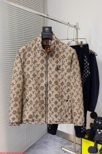 Il sito ufficiale di Louis Vuitton LV è lo stesso paragrafo, verrà rilasciato in anticipo! 2024SS AUTUNGA E INVERNO NUOVA GIACCHE MUSAGGIO, la versione originale a tre standard completa ad alta end! Con un cappello nascosto, il tessuto con banco personalizzato è traspirante e confortevole, i dettagli sono impeccabili e il concetto di design dell'elemento del marchio si riflette in alta qualità. La sensazione è delicata e morbida! Mostra il taglio del tempo libero, la versione della parte superiore del corpo è superba! Numero di codici: m ~ 3xl, il massimo indossare 200 libbre, altezza e peso di ordinazione e segnalazione 1 Il sito ufficiale di Louis Vuitton LV è lo stesso paragrafo, verrà rilasciato in anticipo! 2024SS AUTUNGA E INVERNO NUOVA GIACCHE MUSAGGIO, la versione originale a tre standard completa ad alta end! Con un cappello nascosto, il tessuto con banco personalizzato è traspirante e confortevole, i dettagli sono impeccabili e il concetto di design dell’elemento del marchio si riflette in alta qualità. La sensazione è delicata e morbida! Mostra il taglio del tempo libero, la versione della parte superiore del corpo è superba! Numero di codici: m ~ 3xl, il massimo indossare 200 libbre, altezza e peso di ordinazione e segnalazione