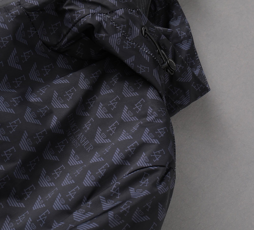 Armani 2025 Spring New Casual Jacket: Lightweight Tech Fabric, Hooded Design 11 i1730280874 1343 0