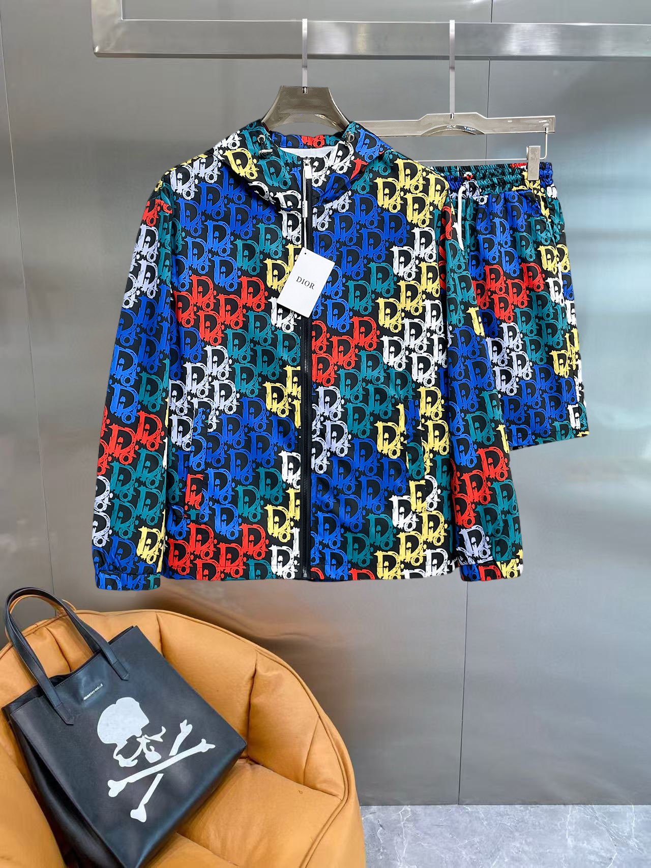P260 Conjunto de ropa de protección solar y pantalón corto de verano Dior 2026, sincronizado con contadores de exterior…