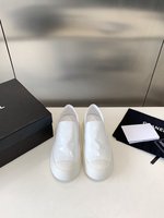 Chanel Skateboard Shoes Casual Shoes White Fabric Patent Leather Sheepskin TPU