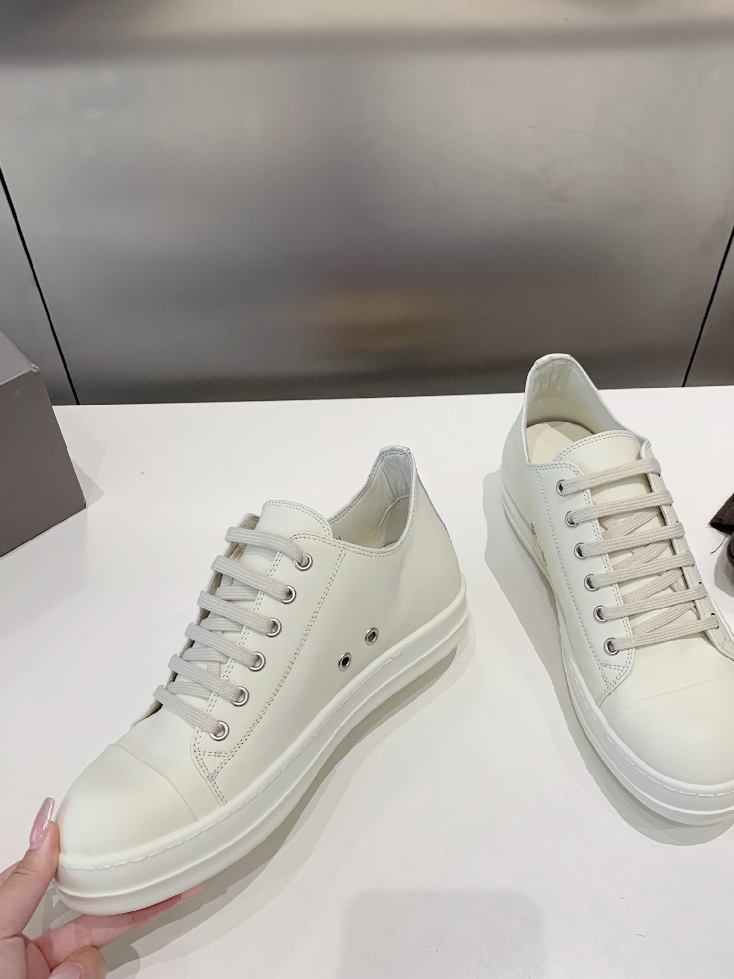 릭오웬스 로우컷 캐주얼 슈즈 105574 이미지 3