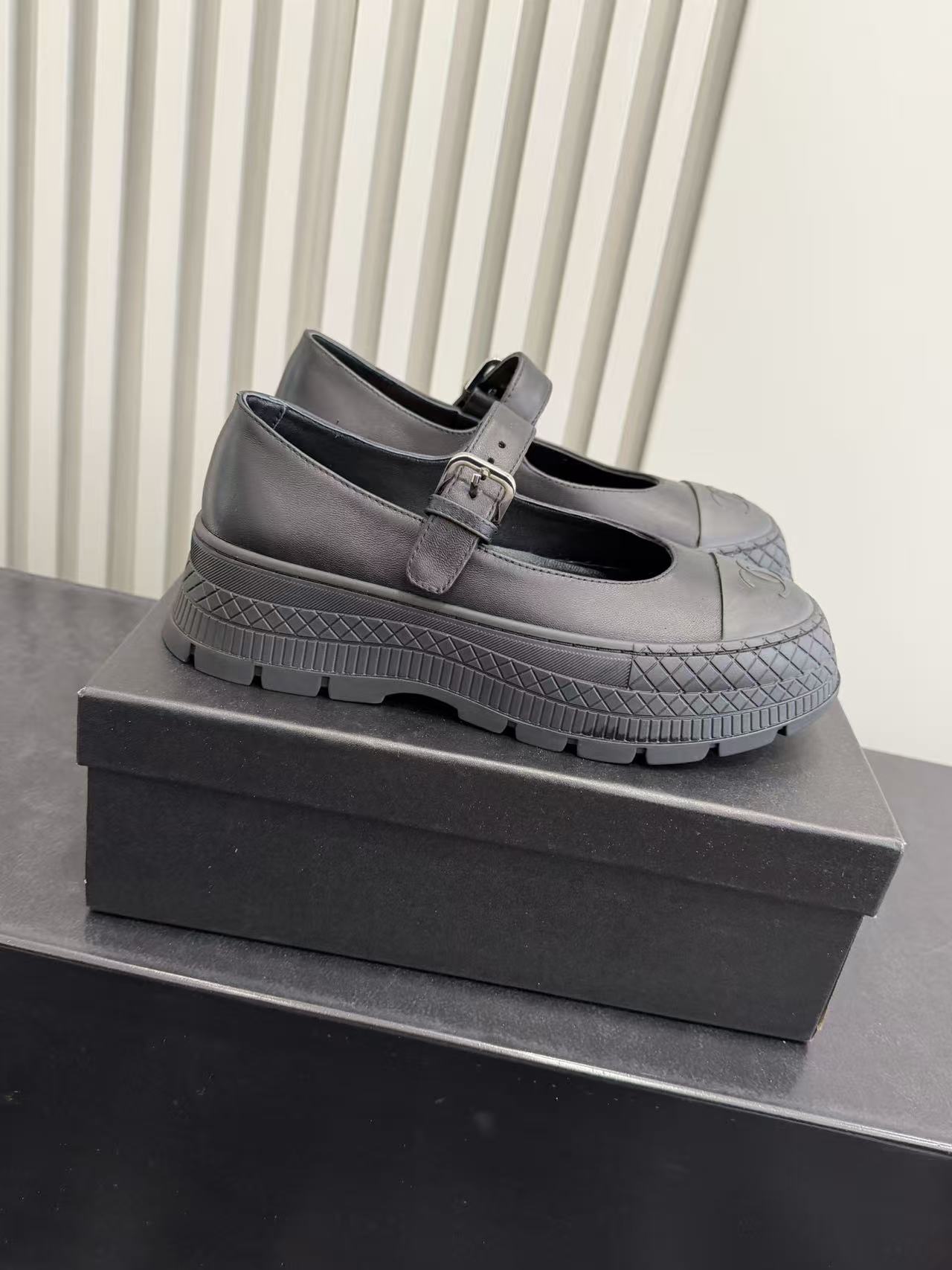 샤넬 신발 Chanel 24365