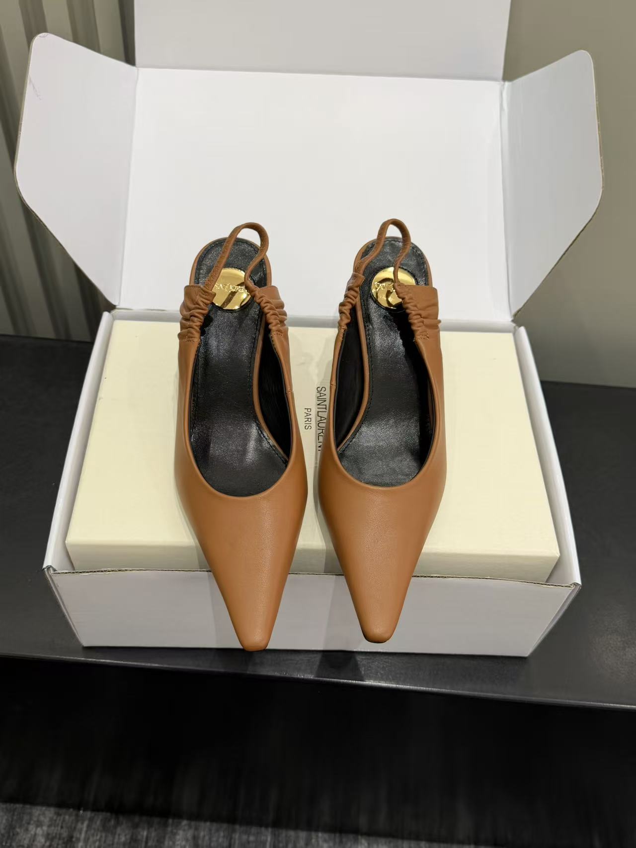 생로랑 YSL 스퀘어 토 오픈 백 샌들 상세 이미지 2