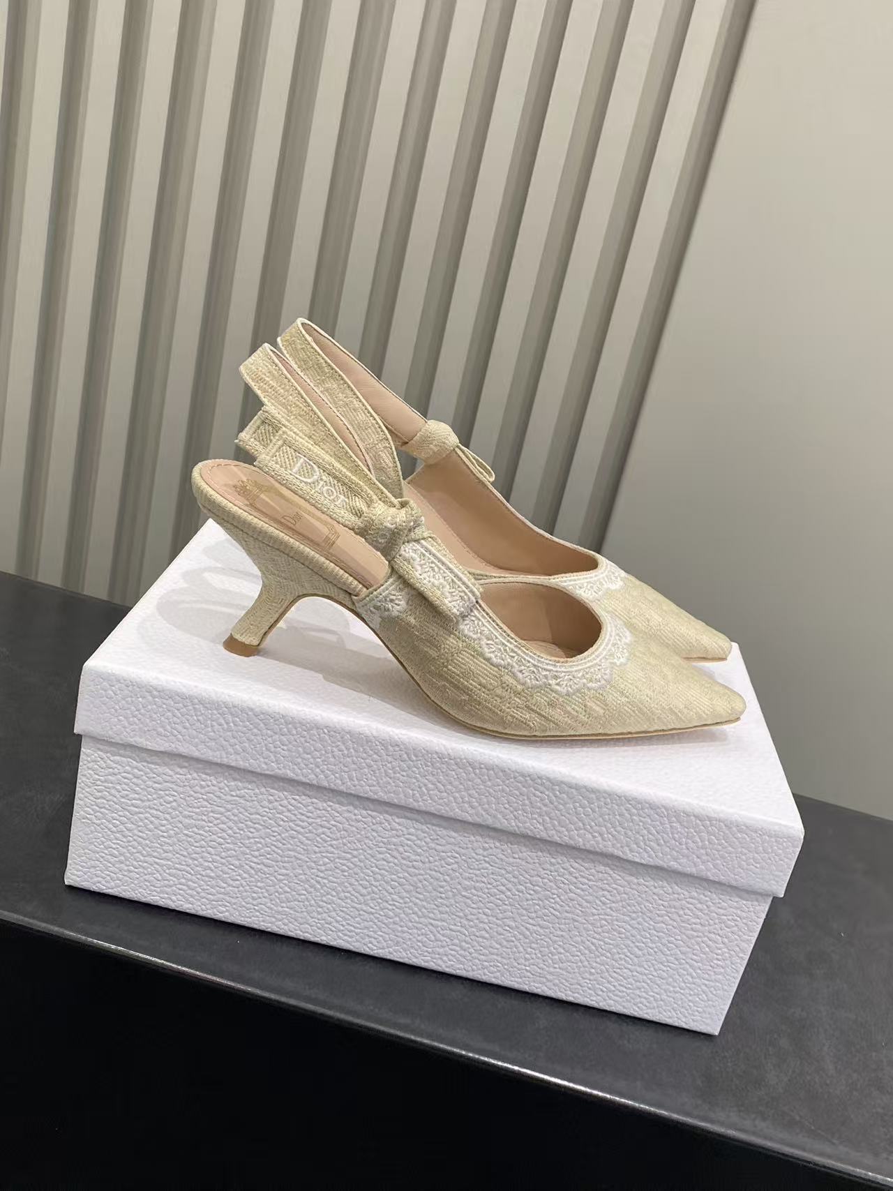 디올 신발 95734 Dior Shoes