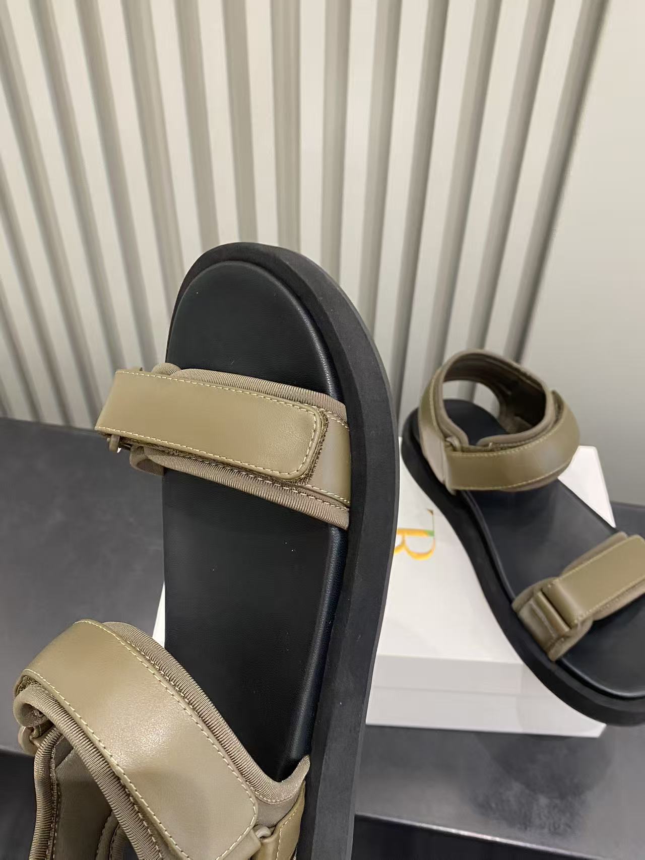 더로우 벨크로 샌달 113577 이미지 6