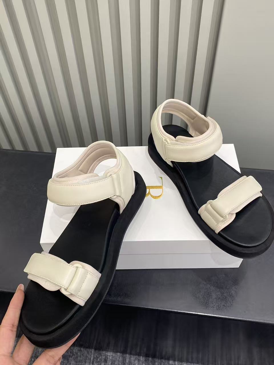 더로우 벨크로 샌달 113576 이미지 3