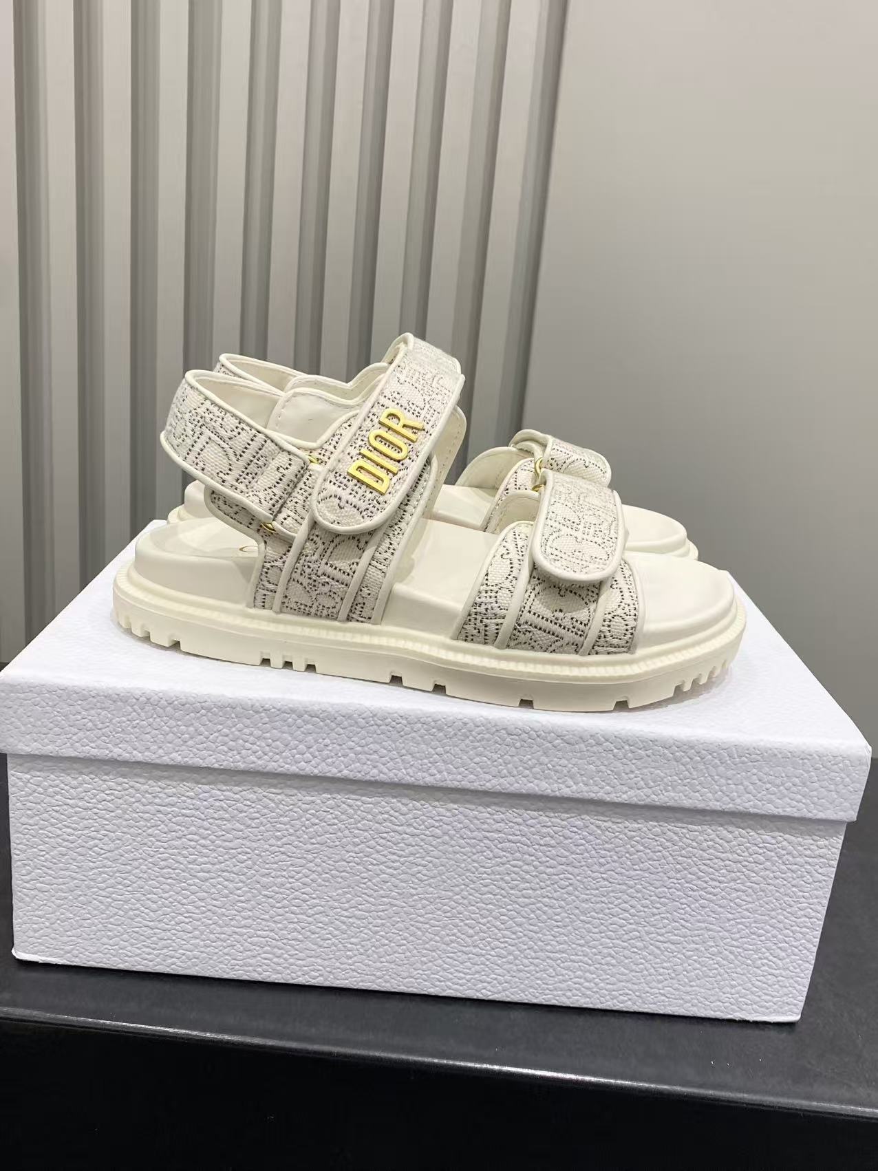 디올 신발 99364 Dior Shoes
