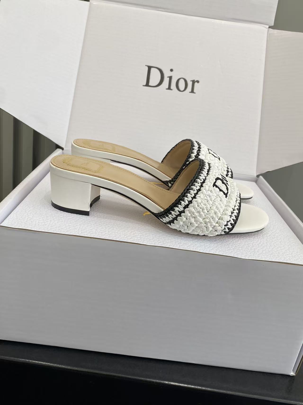 디올 신발 99329 Dior Shoes