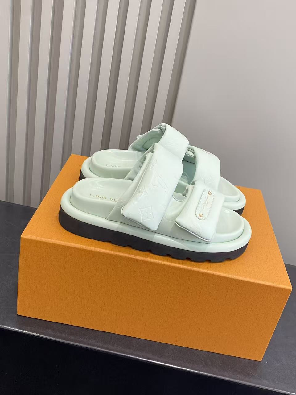 루이비통 신발 99341 Louis Vuitton Shoes