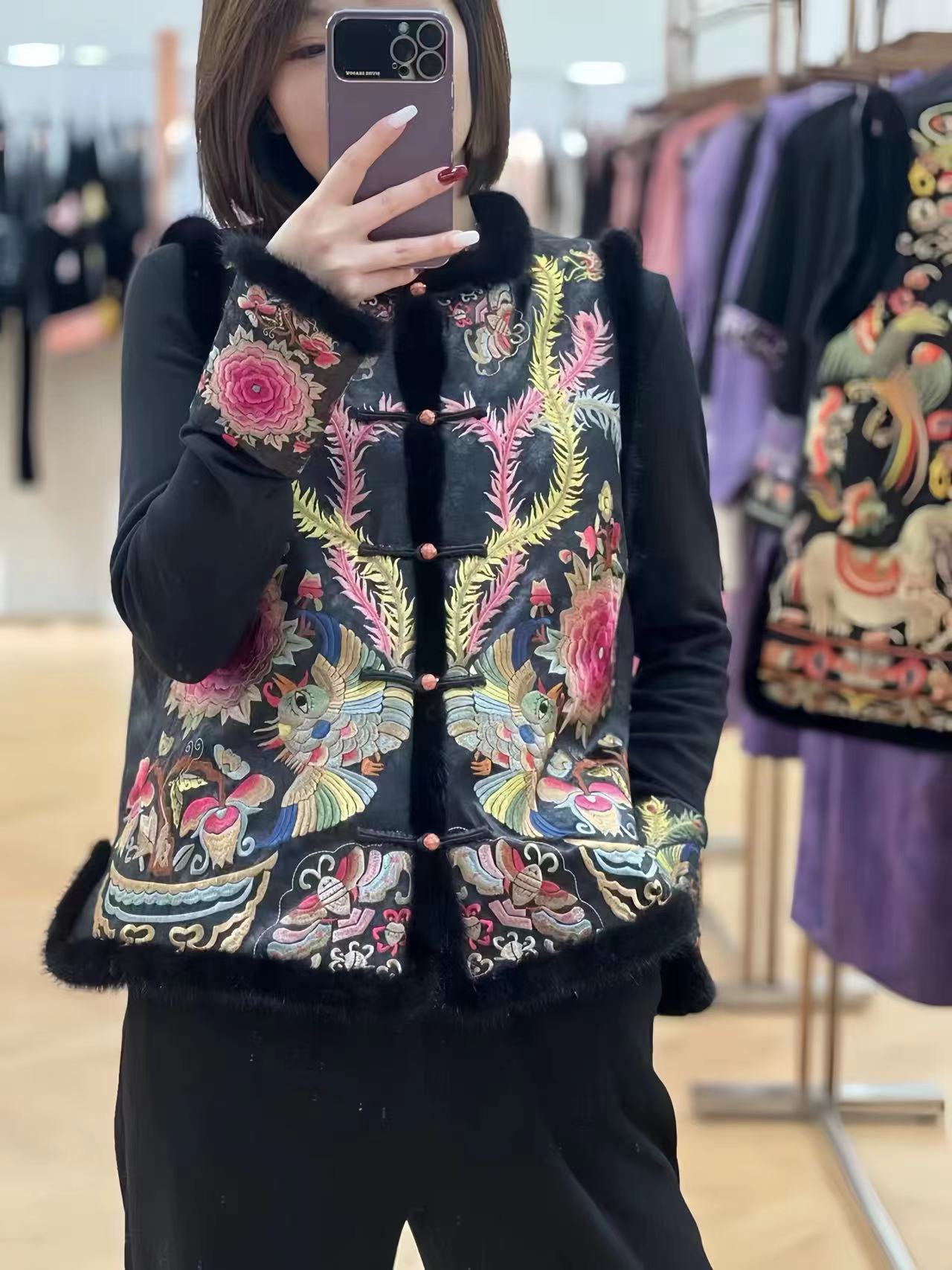 High-End Women’s Clothes with Embroidery and Dust Bag: DG-O-Invincible Collection - 图片 5