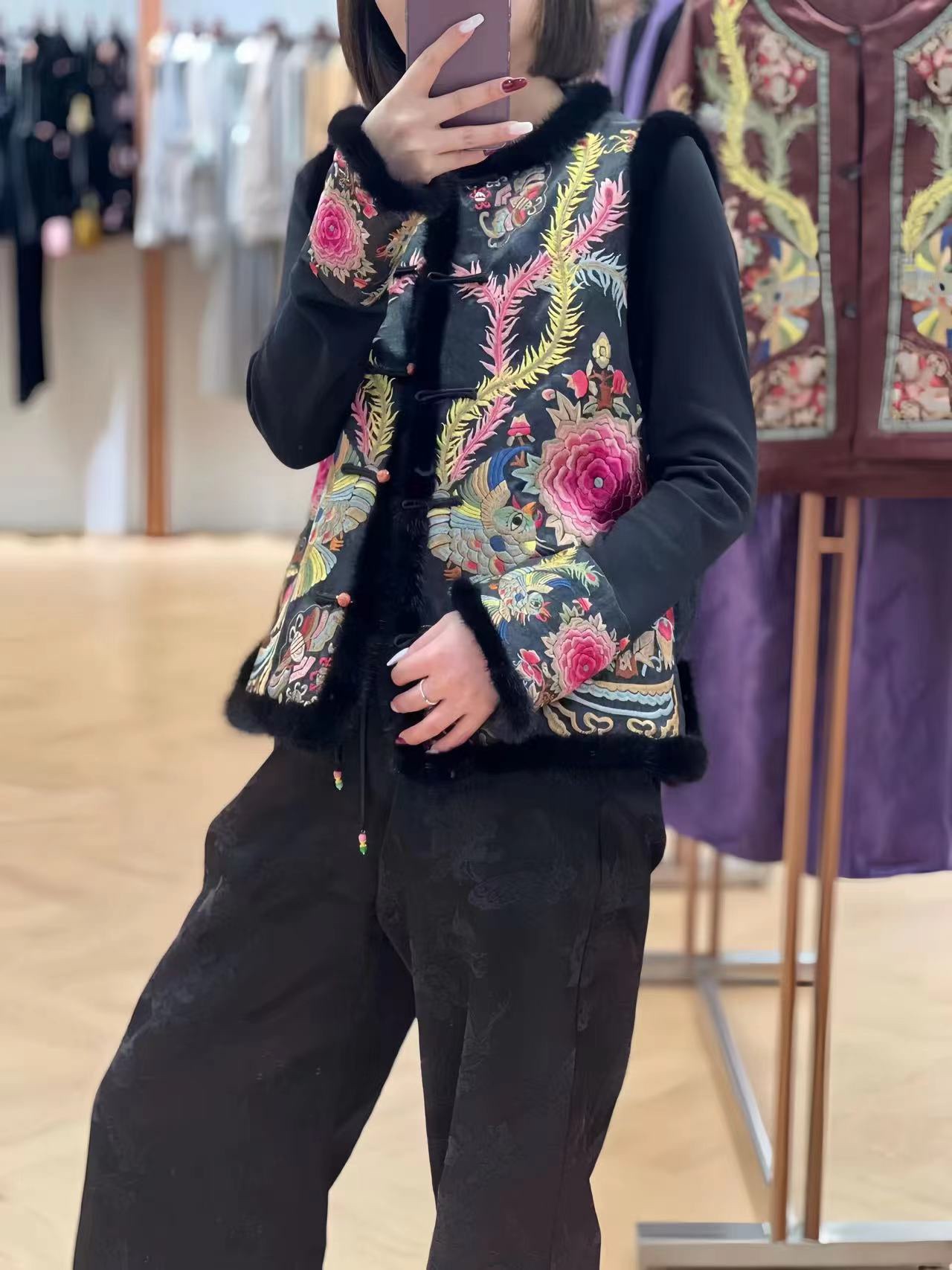 High-End Women’s Clothes with Embroidery and Dust Bag: DG-O-Invincible Collection - 图片 4