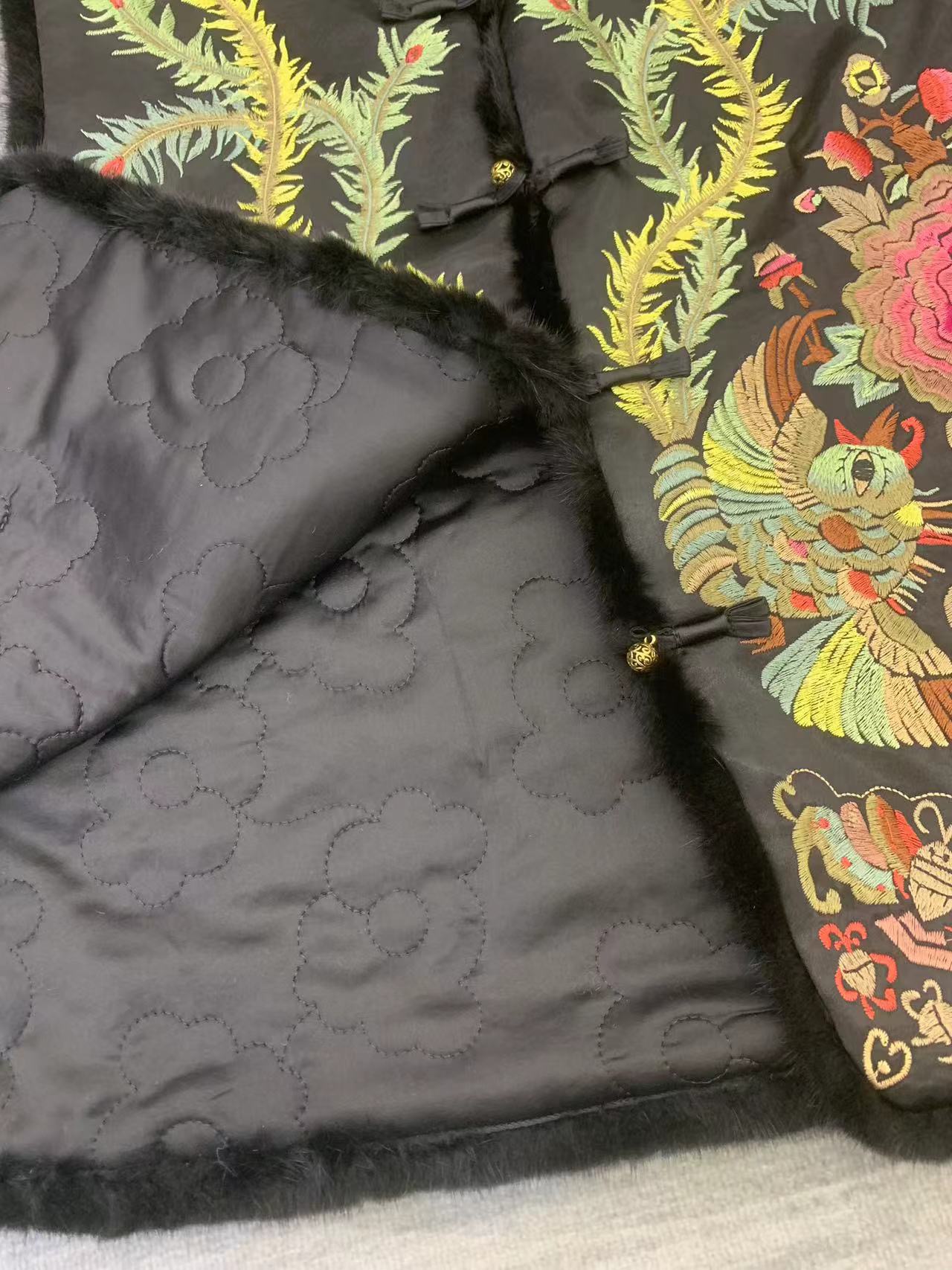 High-End Women’s Clothes with Embroidery and Dust Bag: DG-O-Invincible Collection - 图片 9