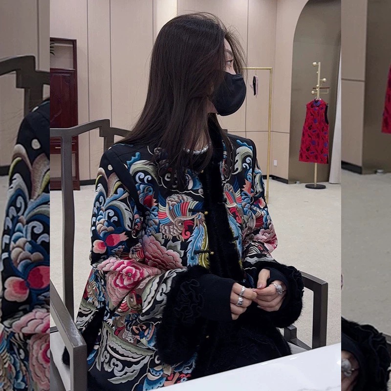 Luxurious Women’s Suit with Dust-Proof Bag, Embroidered Mink Coats, Customized Embroidery Sheets - 图片 5