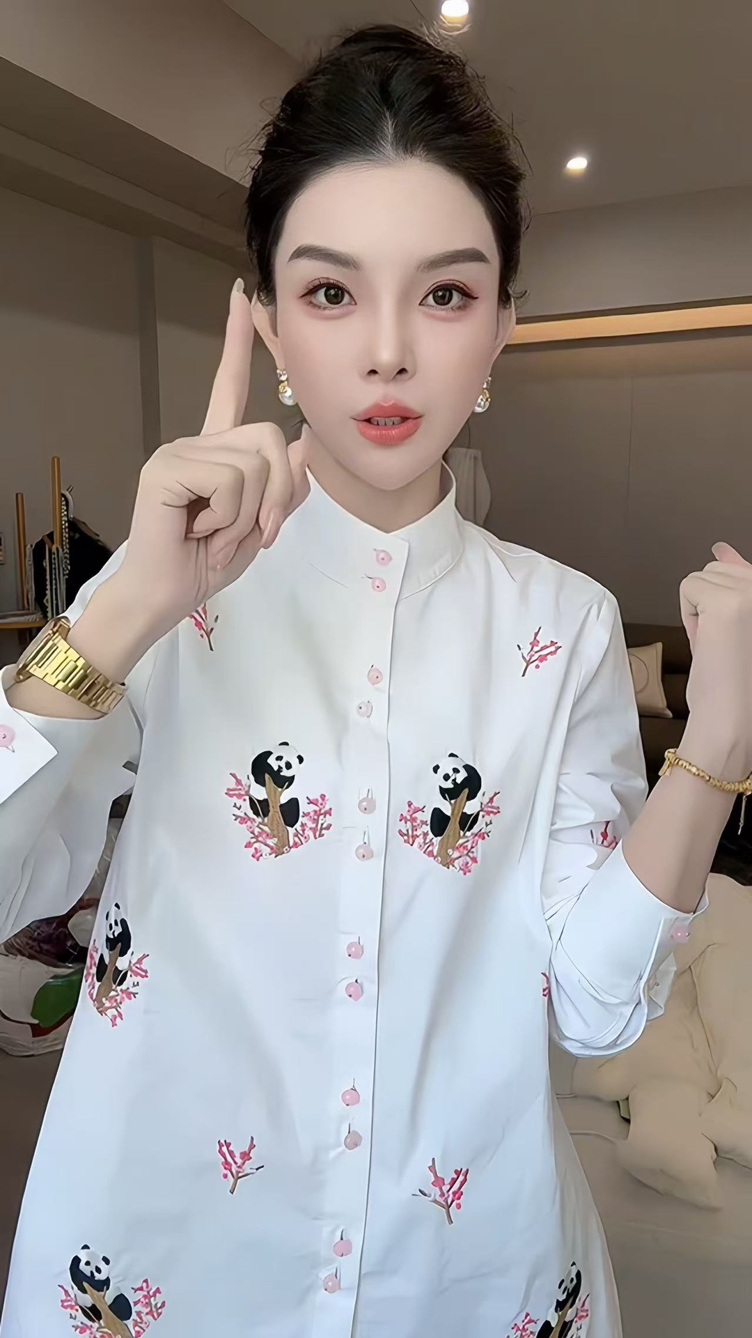 High-End Vanshi Women’s Clothing: Heavy-Colored Panda Shirts in Retro Style. - 图片 7