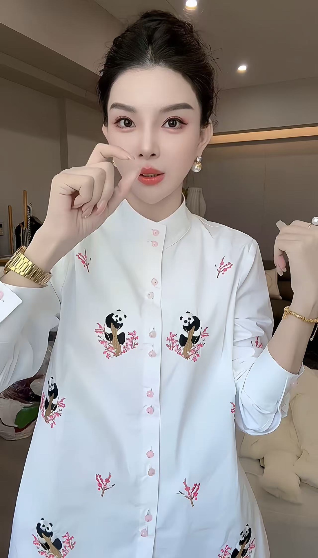 High-End Vanshi Women’s Clothing: Heavy-Colored Panda Shirts in Retro Style. - 图片 3