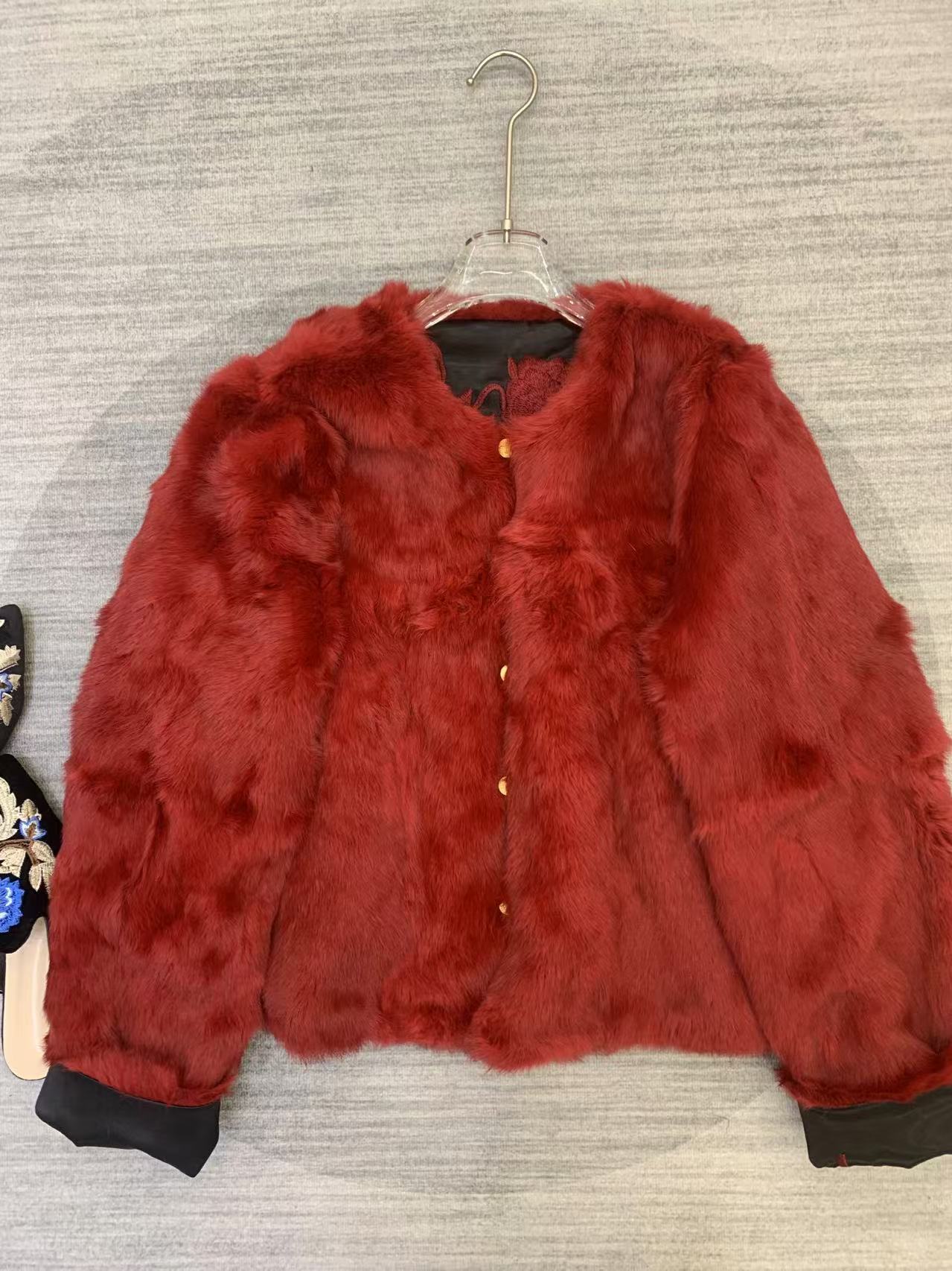 High-End Women’s Clothes: Quality Embroidered Rabbit Fur with Dust-Proof Bag. - 图片 9