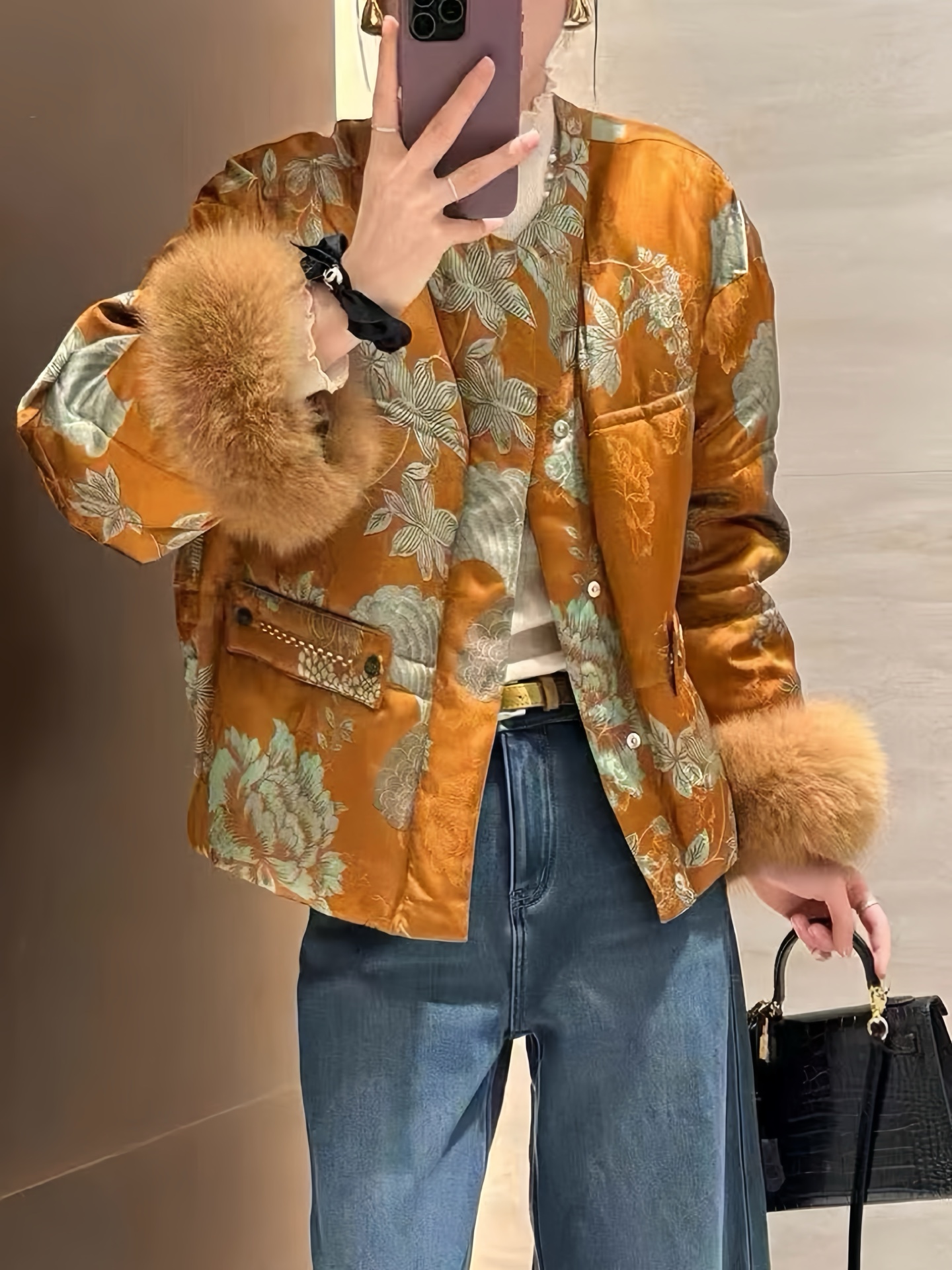 Floral Jacquard Down Jacket with Fur Cuffs, Elegant Quilted Coat for Women