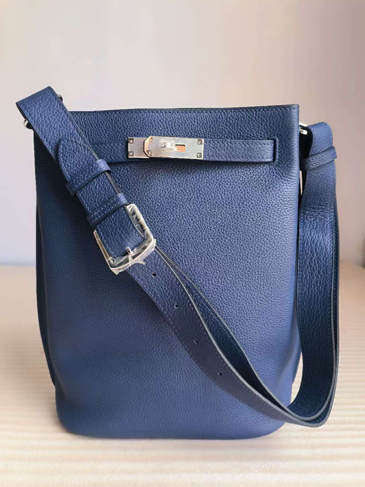 NO:713945,SoKelly22x30.5x11cm original togo leather shoulder crossbody bag shoulder strap adjustable length, wax line made royal blue, Hermes, hermes, satchels, crossbody bags, Hermes,19860909SoKelly22x30.5x11cm 原版togo皮 肩背斜挎包肩带可调节长短,蜡线制作宝蓝色,爱马仕,hermes,satchels,crossbody bags,Hermes,,Bag
