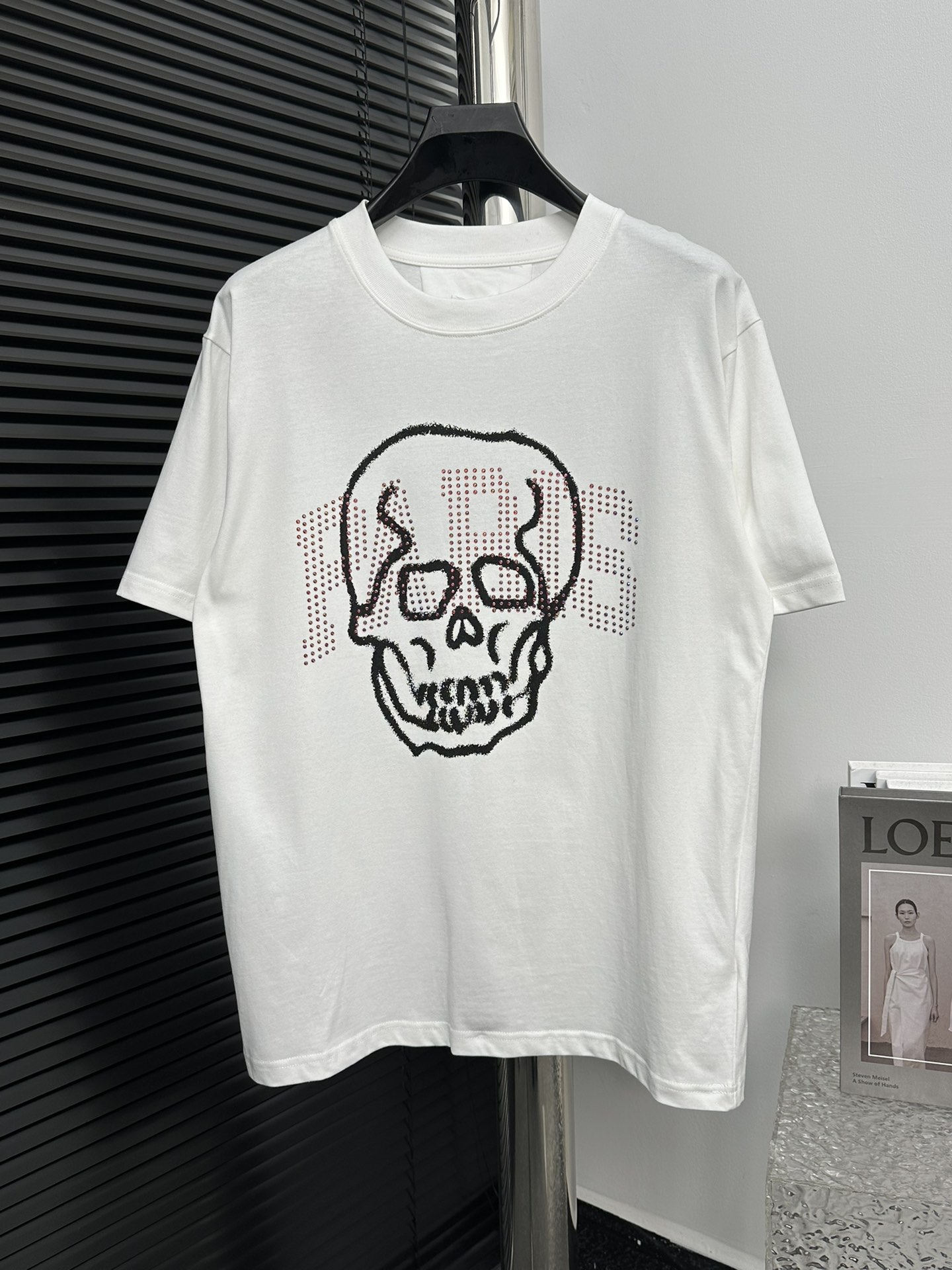 [Givenchy] Camiseta de manga corta con logo de letra de diamante caliente de Givenchy 24ss. El último gabinete de ladri…