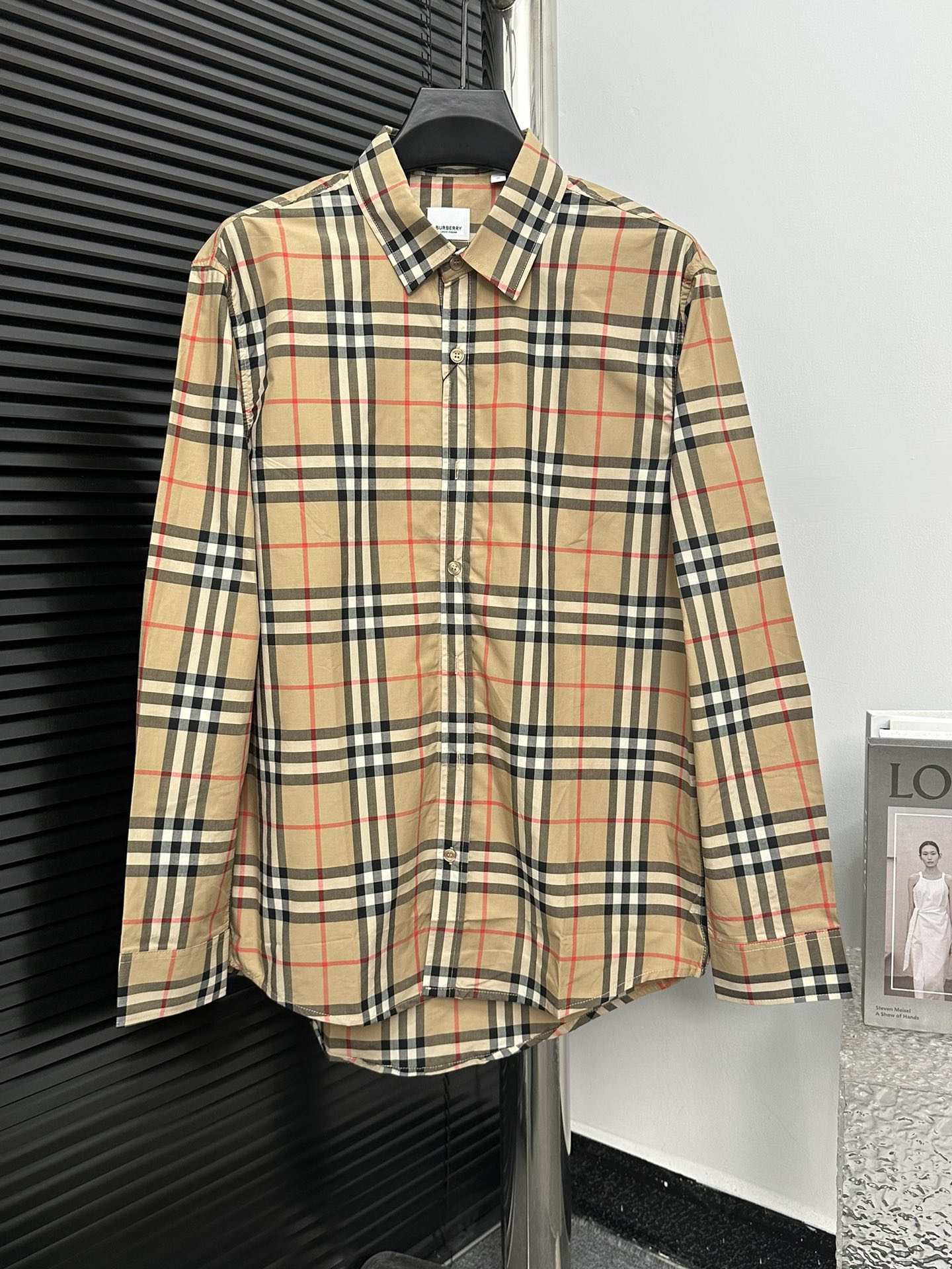 (Alta calidad) 【Burberry】Camisa de manga larga clásica de rayas, elemento de rayas más representativo de la marca BBR, …