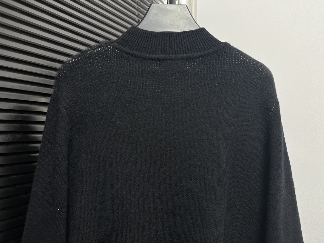 Fendi 2023 Fall Winter Collection: Stylish and Cool in S-L Sizes - 图片 7