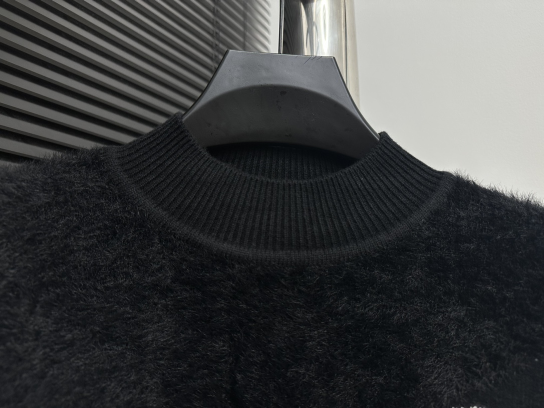 Fendi 2023 Fall Winter Collection: Stylish and Cool in S-L Sizes - 图片 4