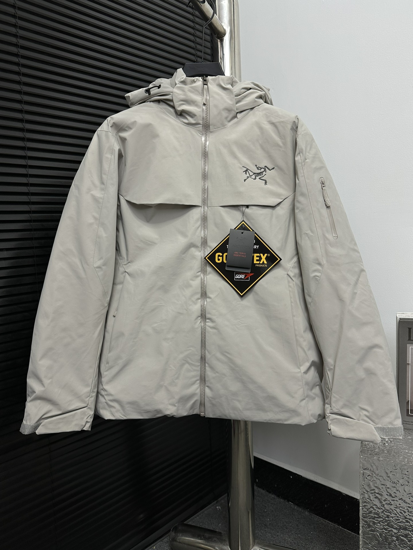 Versión superior [ARCTERYX] Macai Jacket traje de esquí grueso con capucha. La casa de este pájaro se conoce comúnmente…
