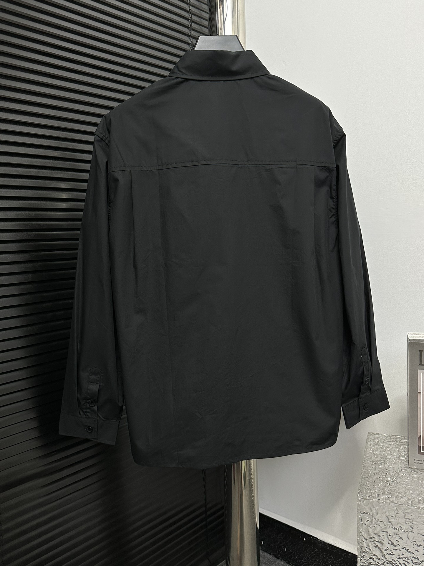 Prada 24ss Triangle Pocket Silk Shirt with Custom Steel Labels - 图片 2