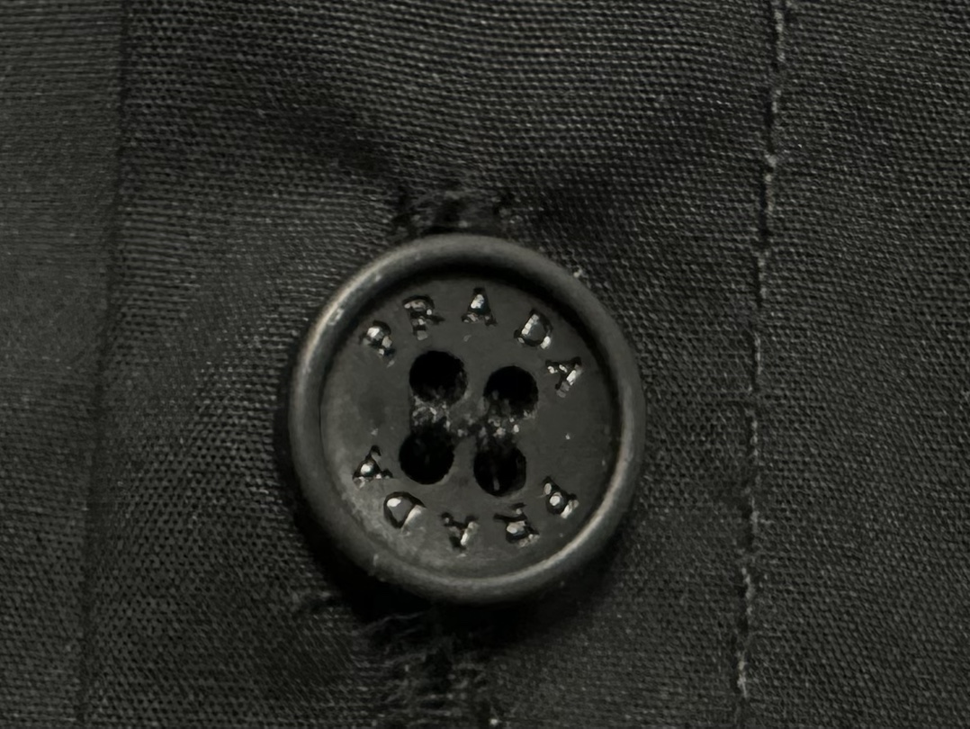 Prada 24ss Triangle Pocket Silk Shirt with Custom Steel Labels - 图片 7
