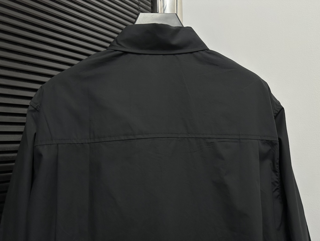 Prada 24ss Triangle Pocket Silk Shirt with Custom Steel Labels - 图片 6