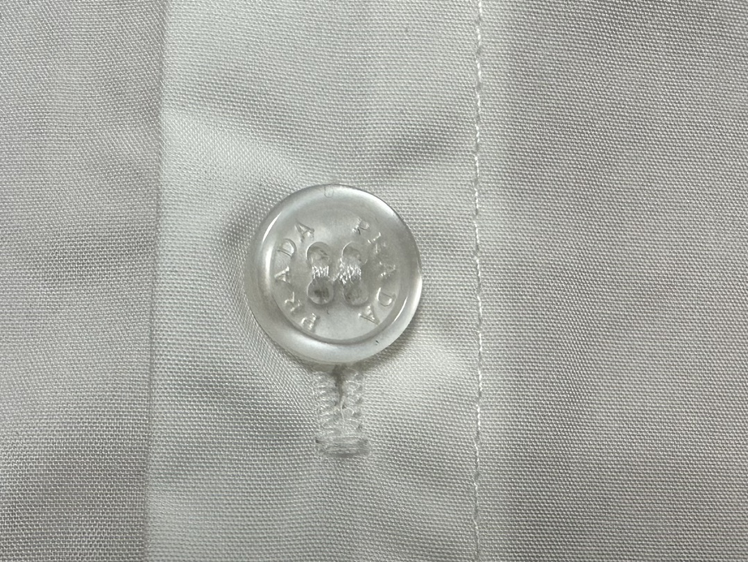 Prada 24ss Silk Triangle Pocket Shirt: High-Quality, Customized, Unisex, Black/White, S-XL - 图片 8