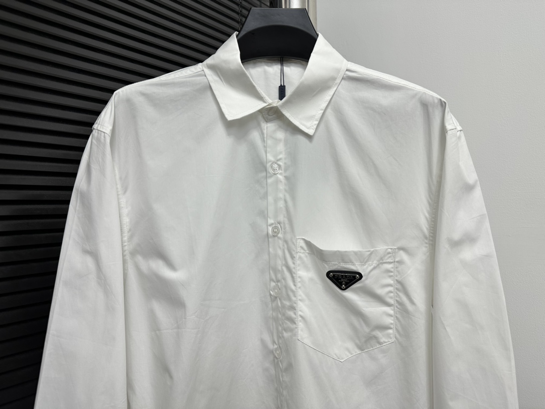 Prada 24ss Silk Triangle Pocket Shirt: High-Quality, Customized, Unisex, Black/White, S-XL - 图片 5