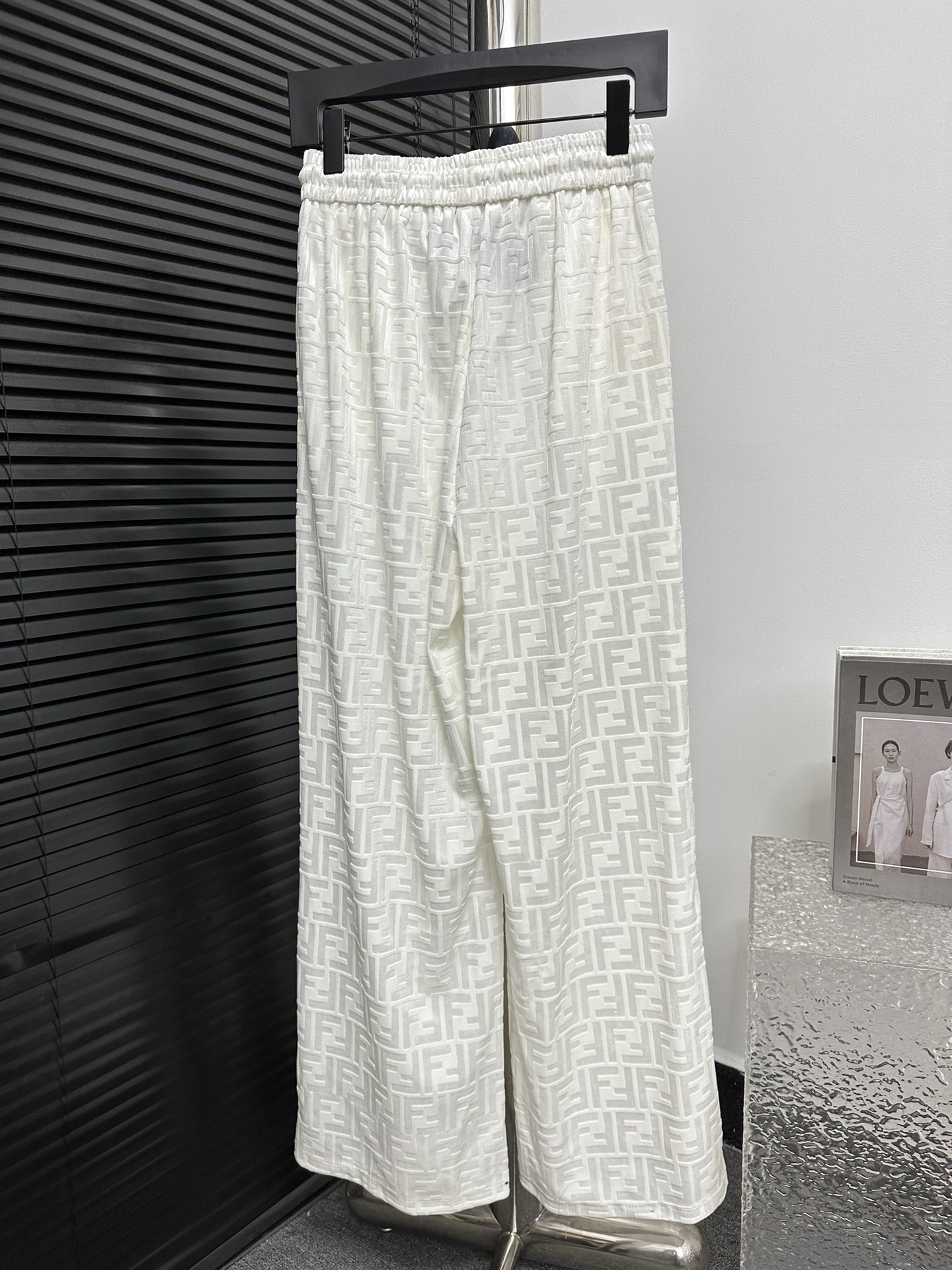 Classic Tweezers with Human Engineering Design for Comfortable Use in Various Sizes - 图片 2