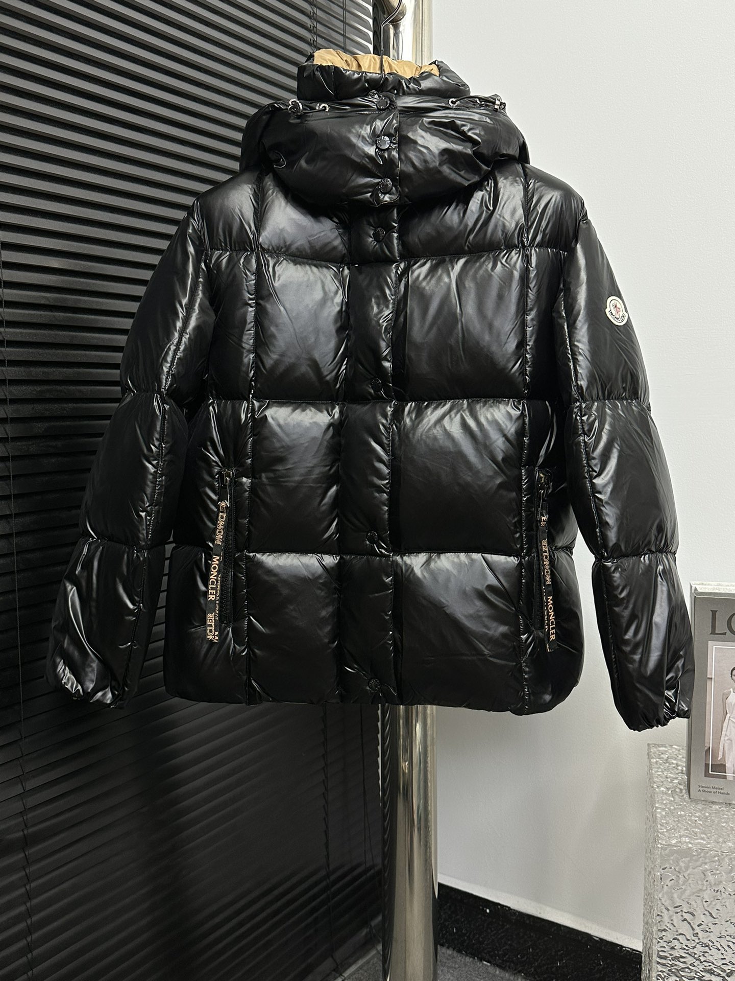 【MONCLER】Moncler 22FW chaqueta corta de plumón de cuadros. Una de las series principales de otoño-invierno, ¡destinada …