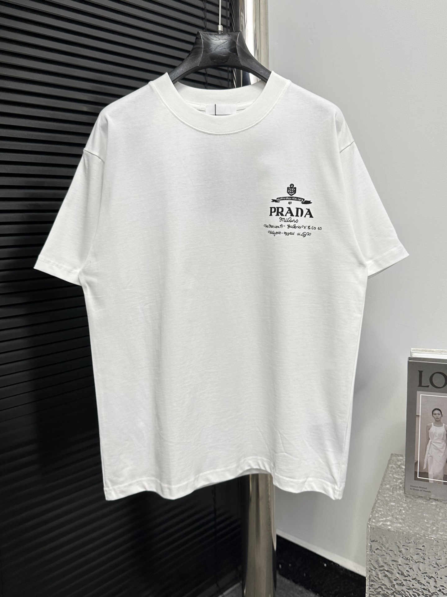 [Prada] Prada 25ss nuevas mangas cortas casuales, modernas y versátiles, telas importadas, súper suaves y delicadas al …