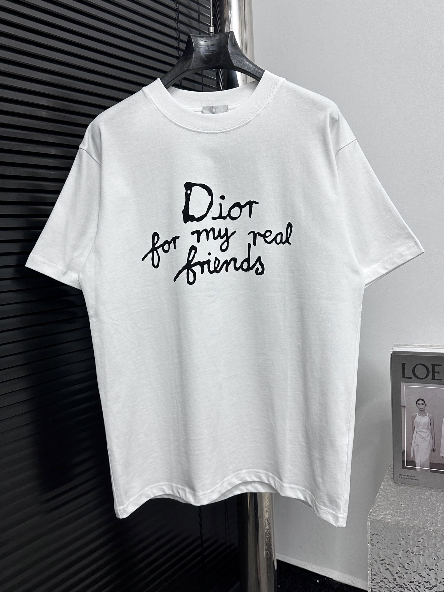 P80
【dior】迪奥25ss新款字母短袖
定制280克同缸染面料手感非常舒服
春夏最新砖柜同步时尚又个性百搭好看的一款男女都非常合适人手必备款吊牌 领标 水洗麦三标齐全 
颜色: 黑色 白色
尺码: S-XL